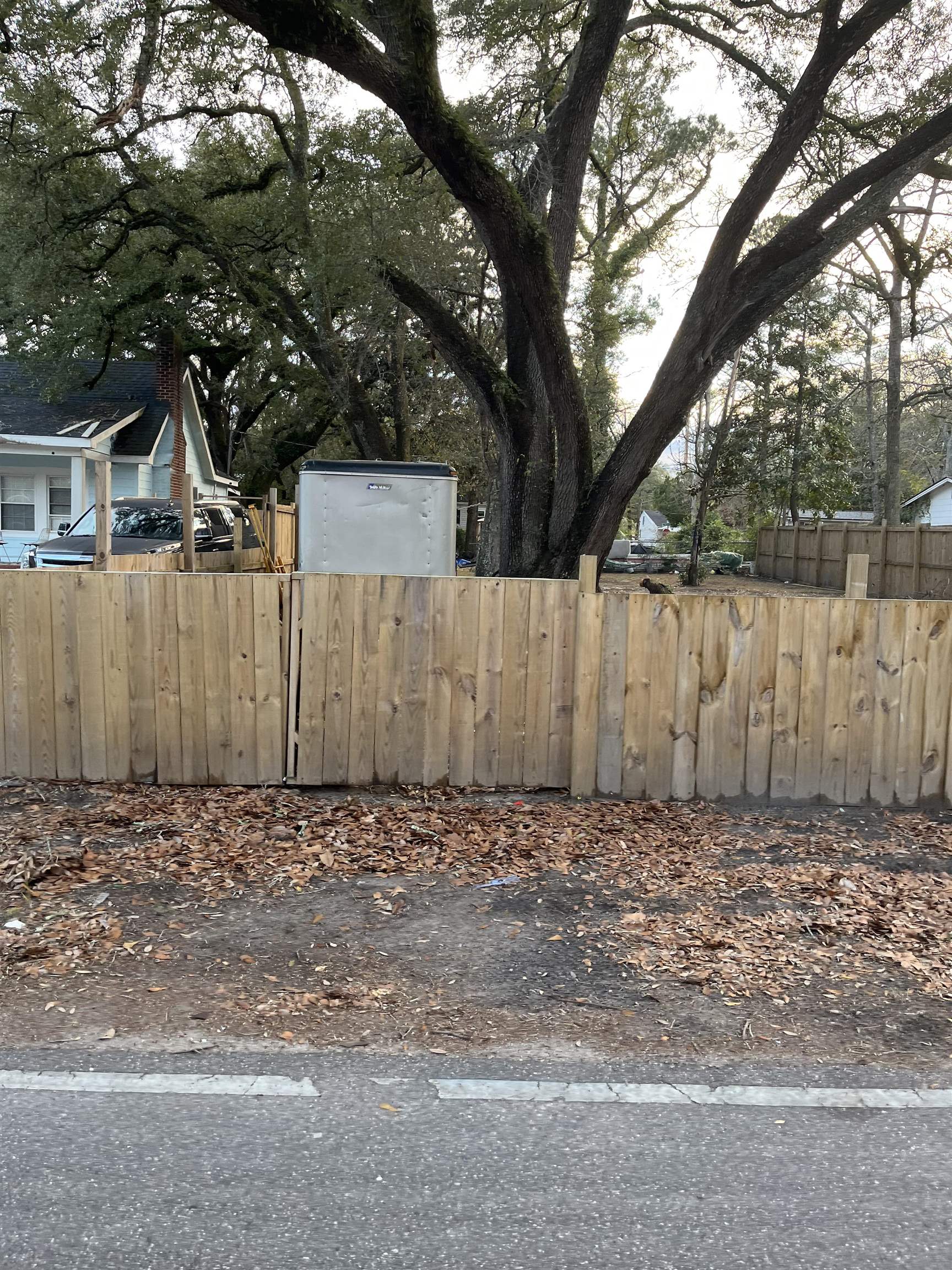 415 Live Oak St. Property Photo 18