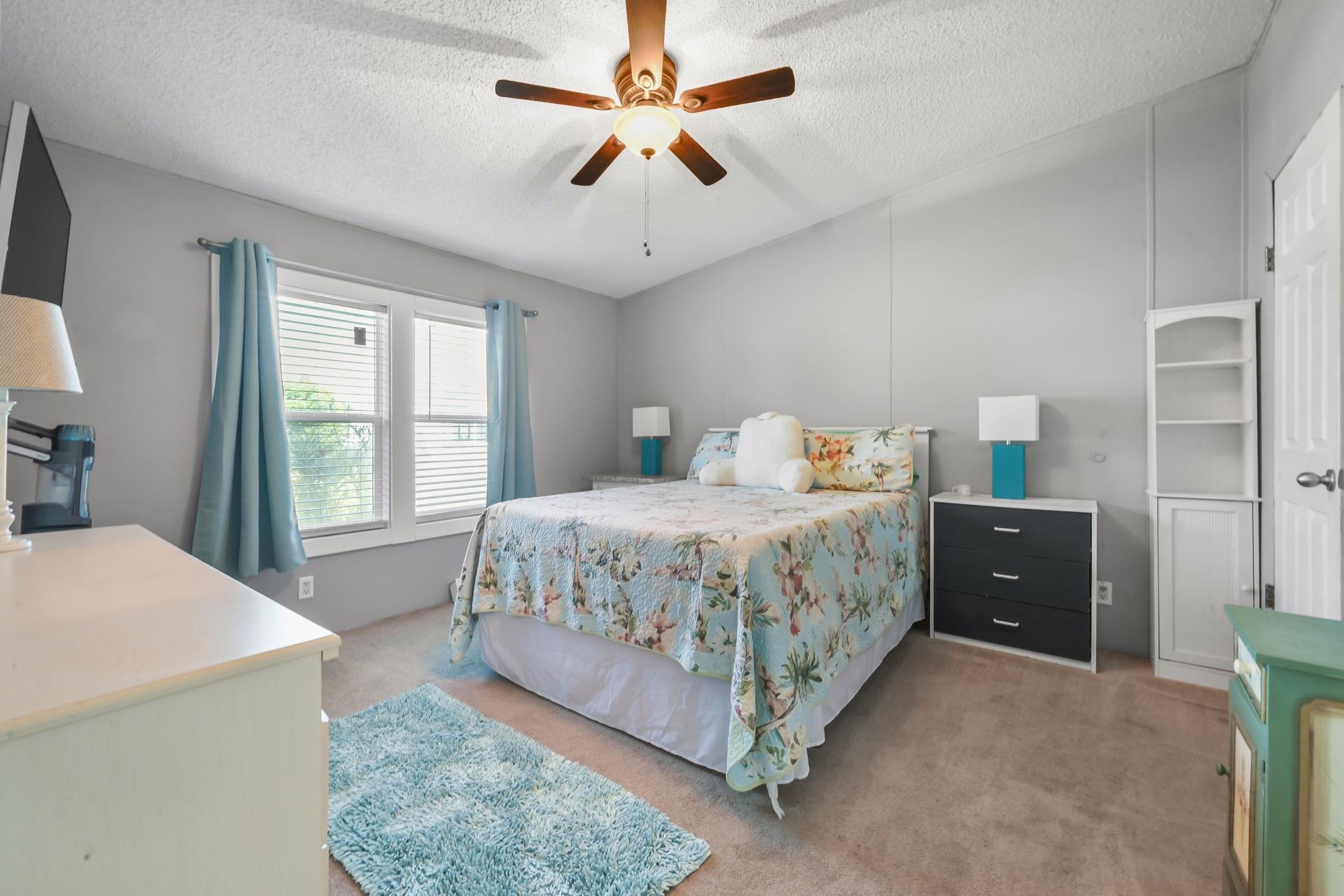 6043 East West Way Property Photo 10