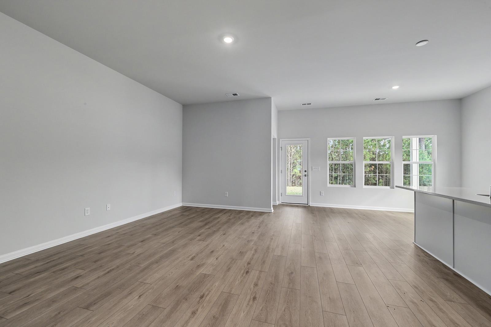 3412 Logan St. Property Photo 10