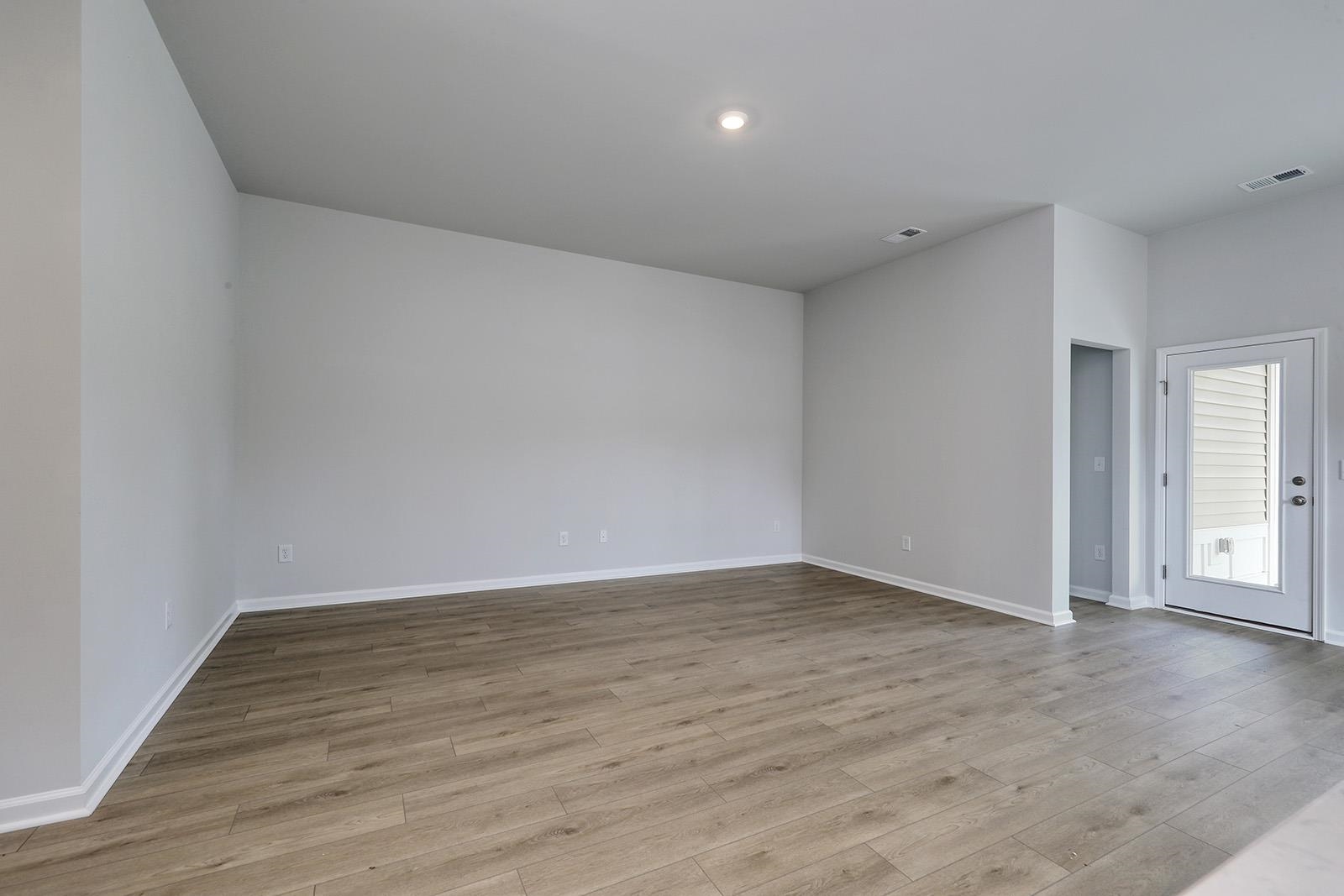 3412 Logan St. Property Photo 11
