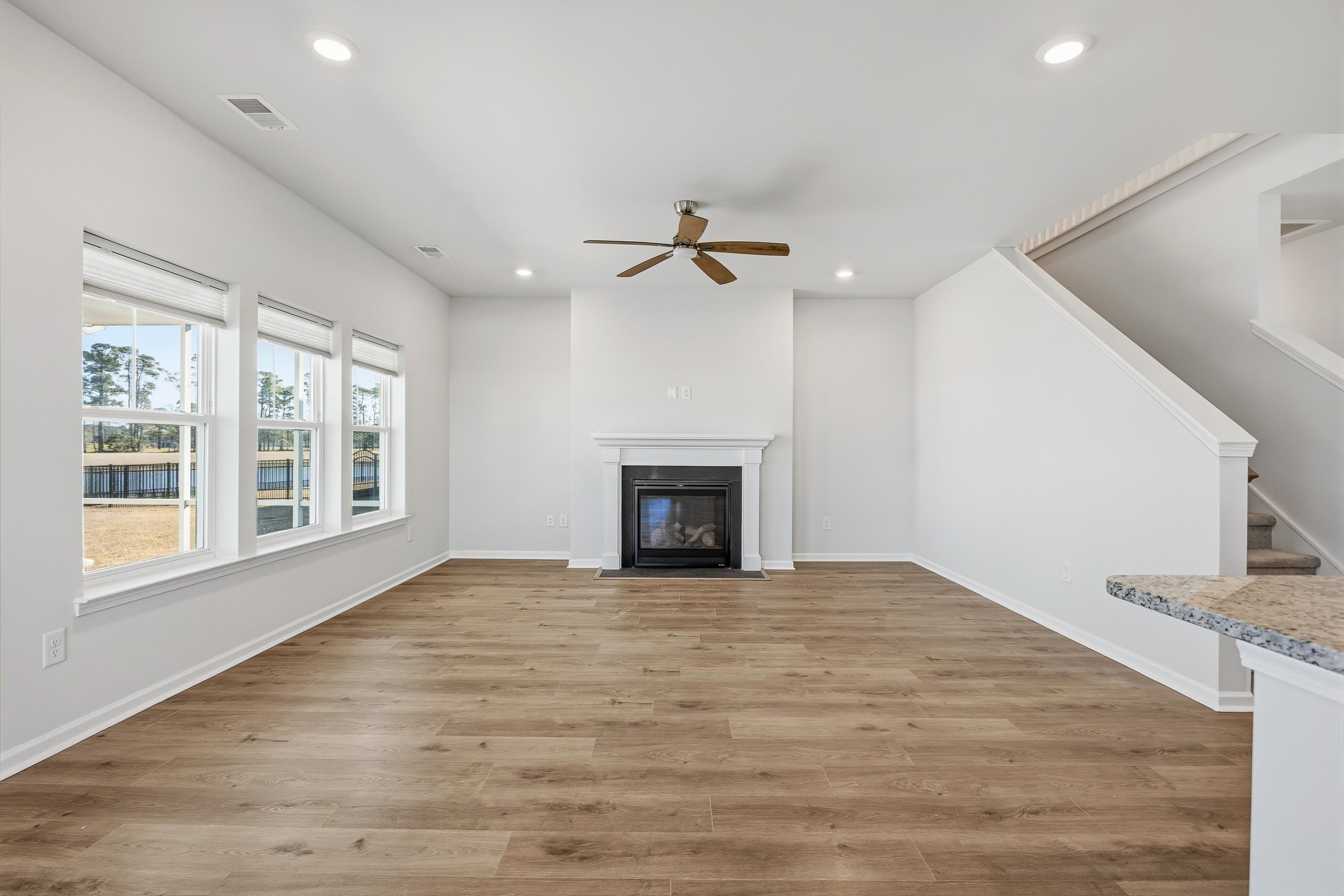 5724 Whitebark Dr. Property Photo 8