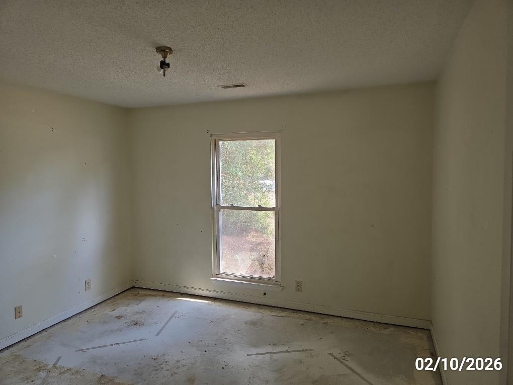 707 Lexington Ave. Property Photo 4
