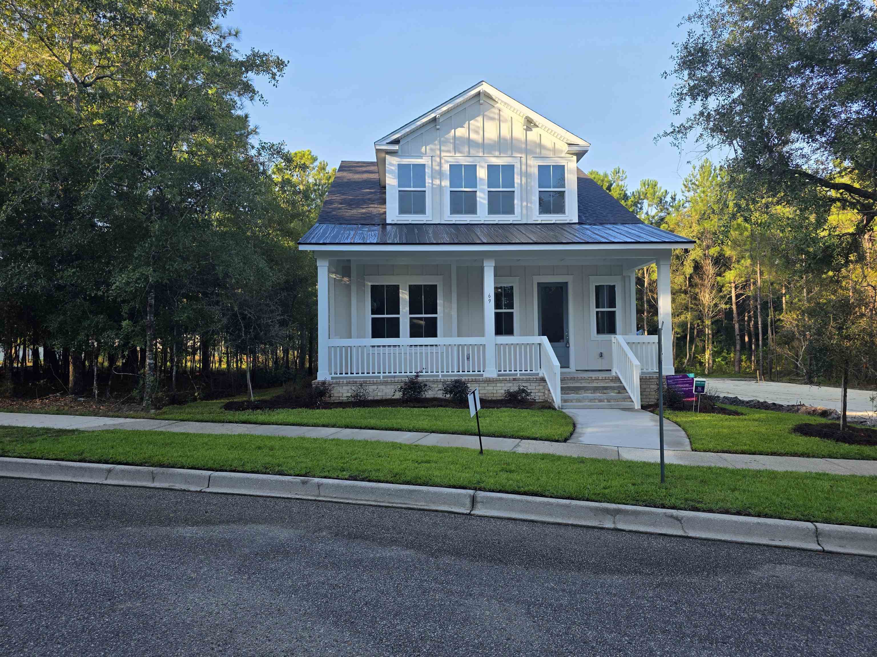 69 Madison Dr. Property Photo 1