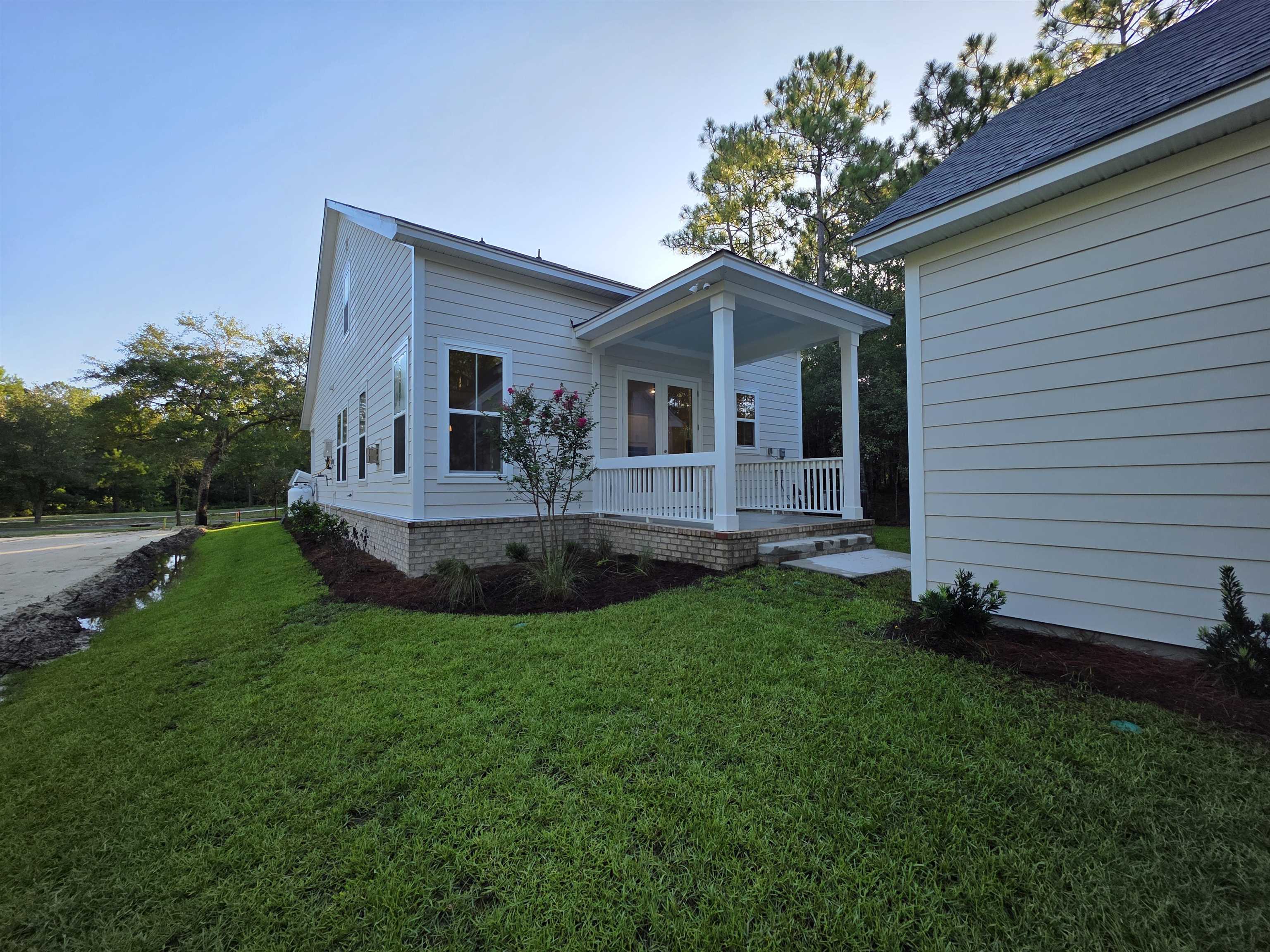 69 Madison Dr. Property Photo 10