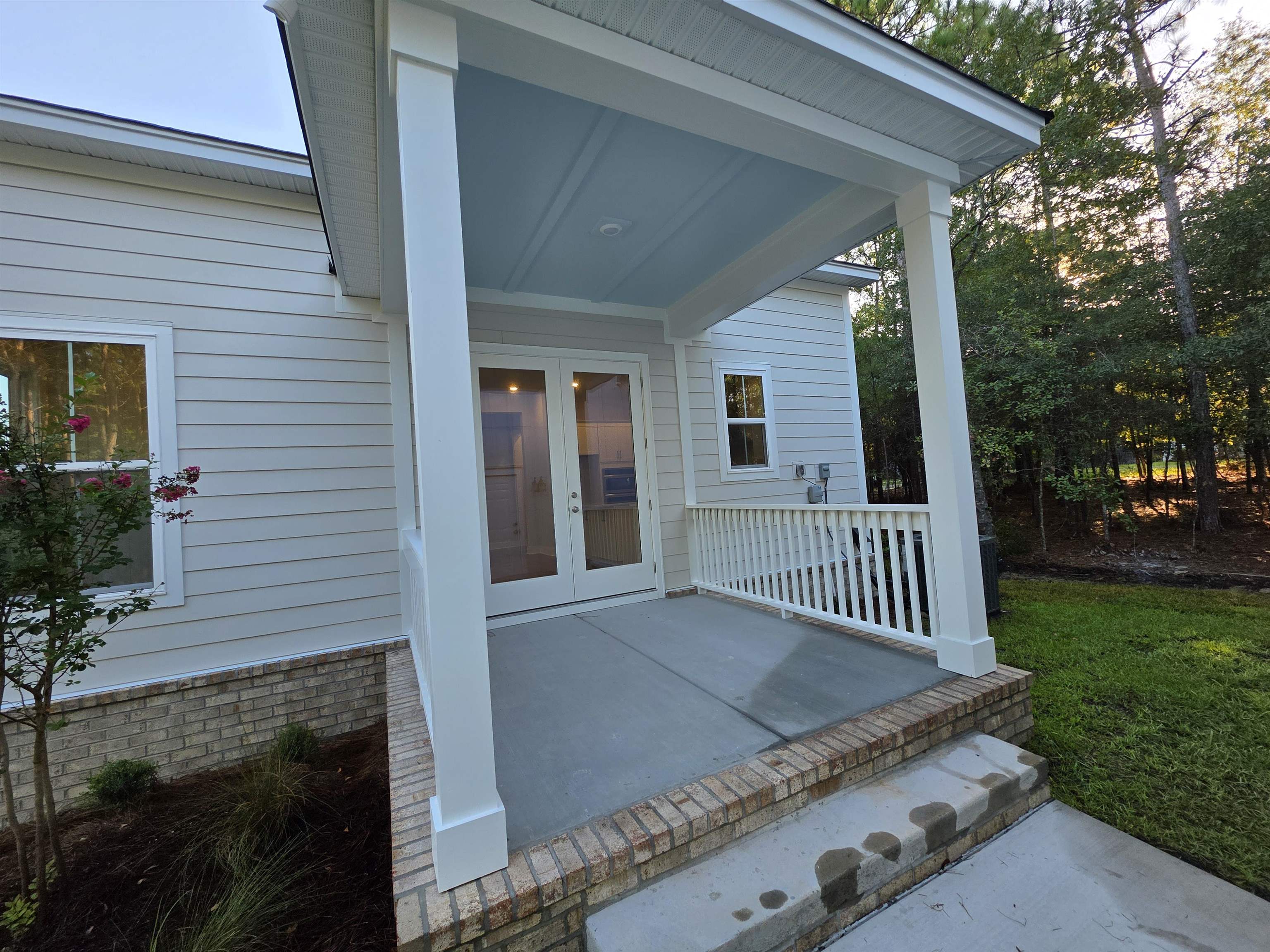 69 Madison Dr. Property Photo 11