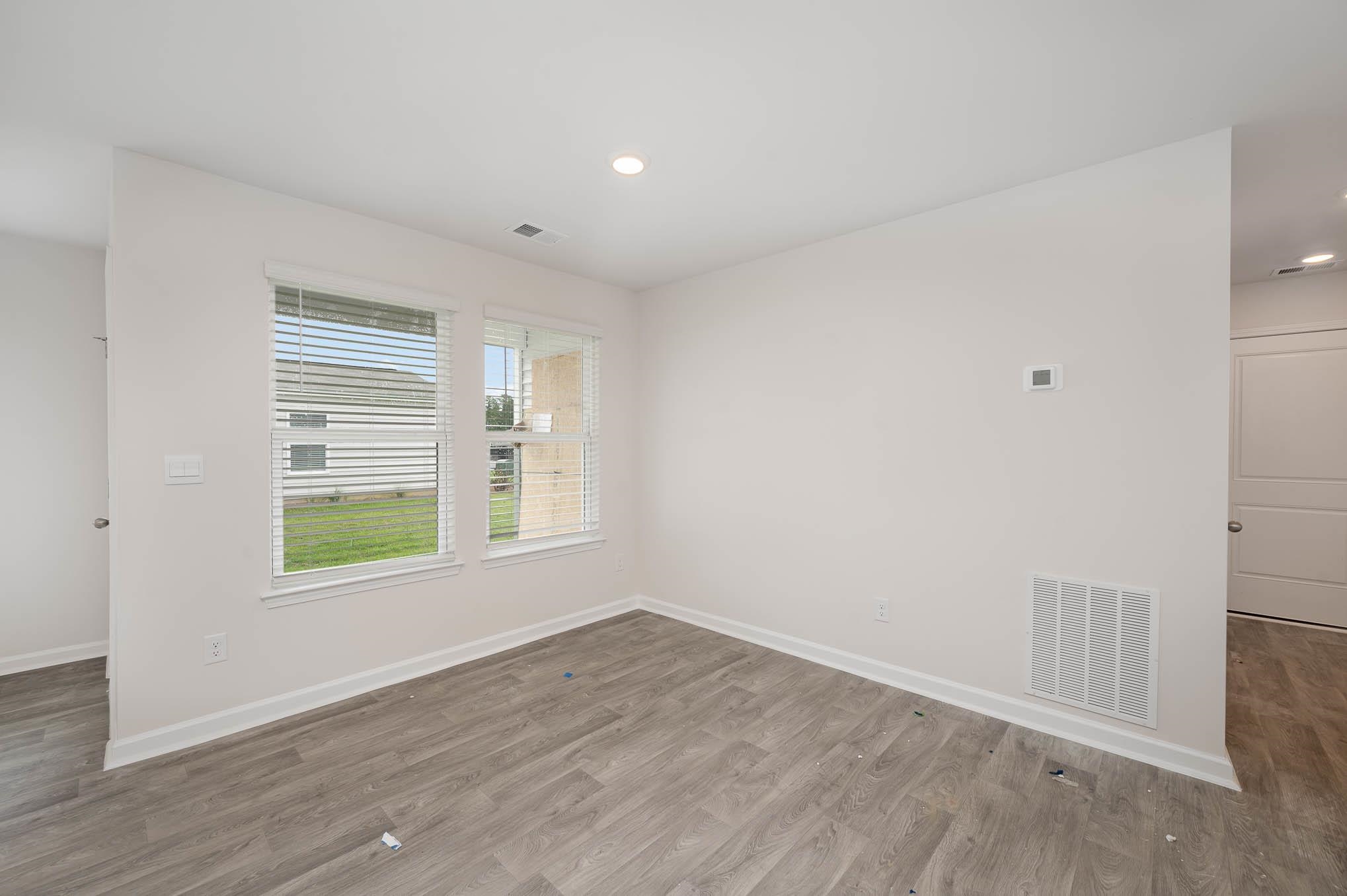 240 Ashworth Dr. Property Photo 7