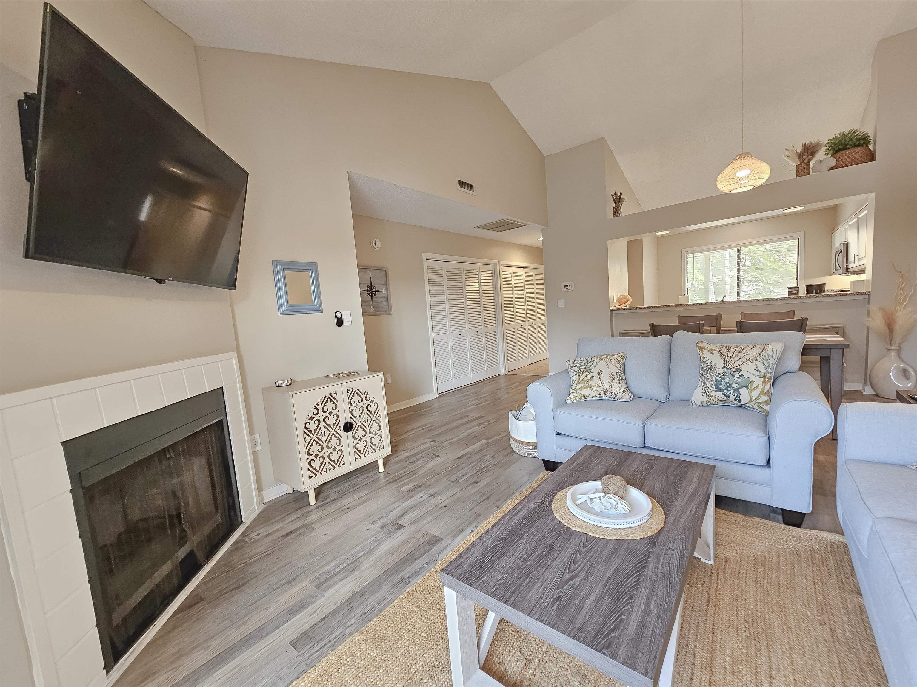 204 Baslow Ct. Property Photo 6