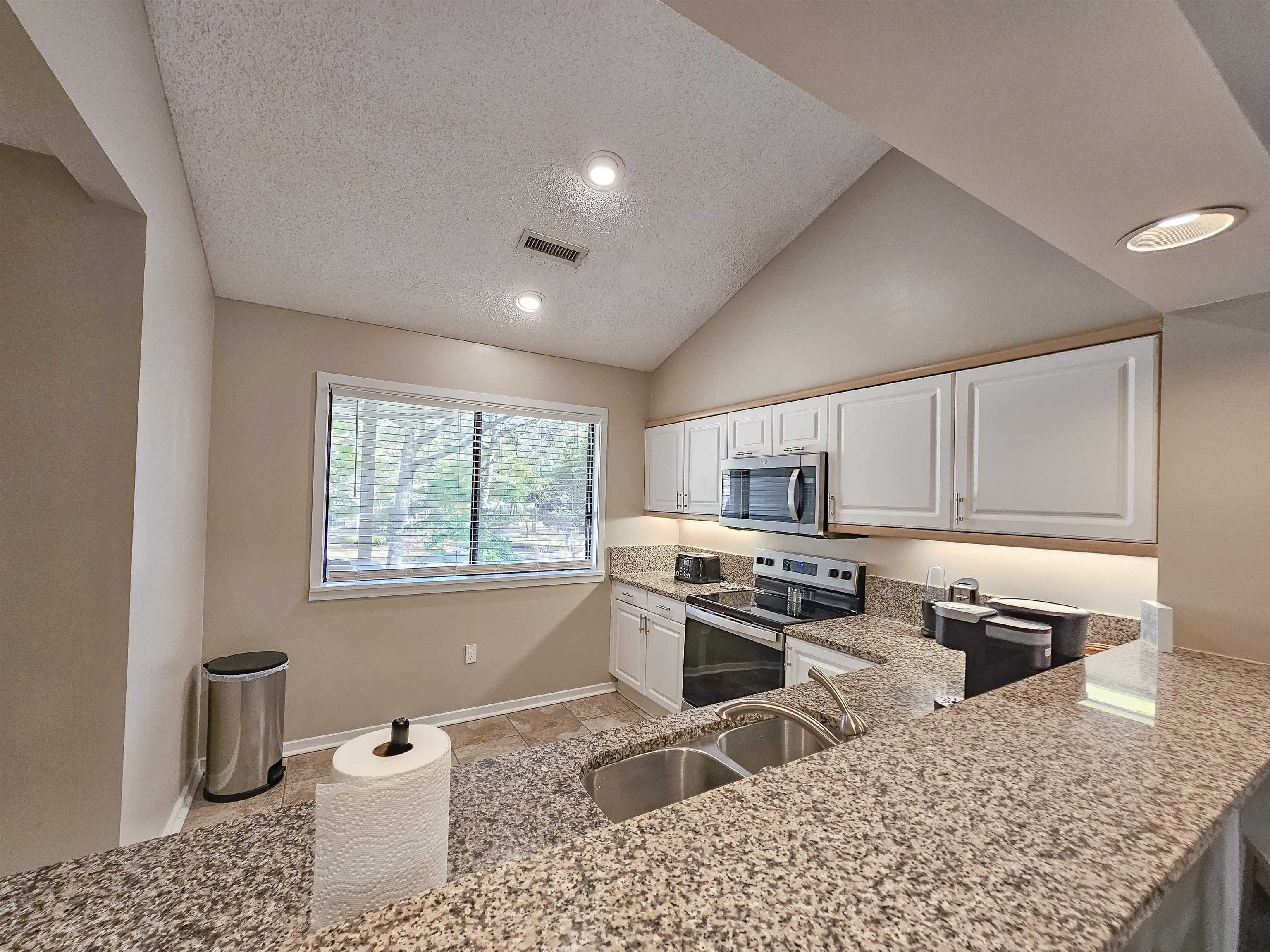 204 Baslow Ct. Property Photo 19