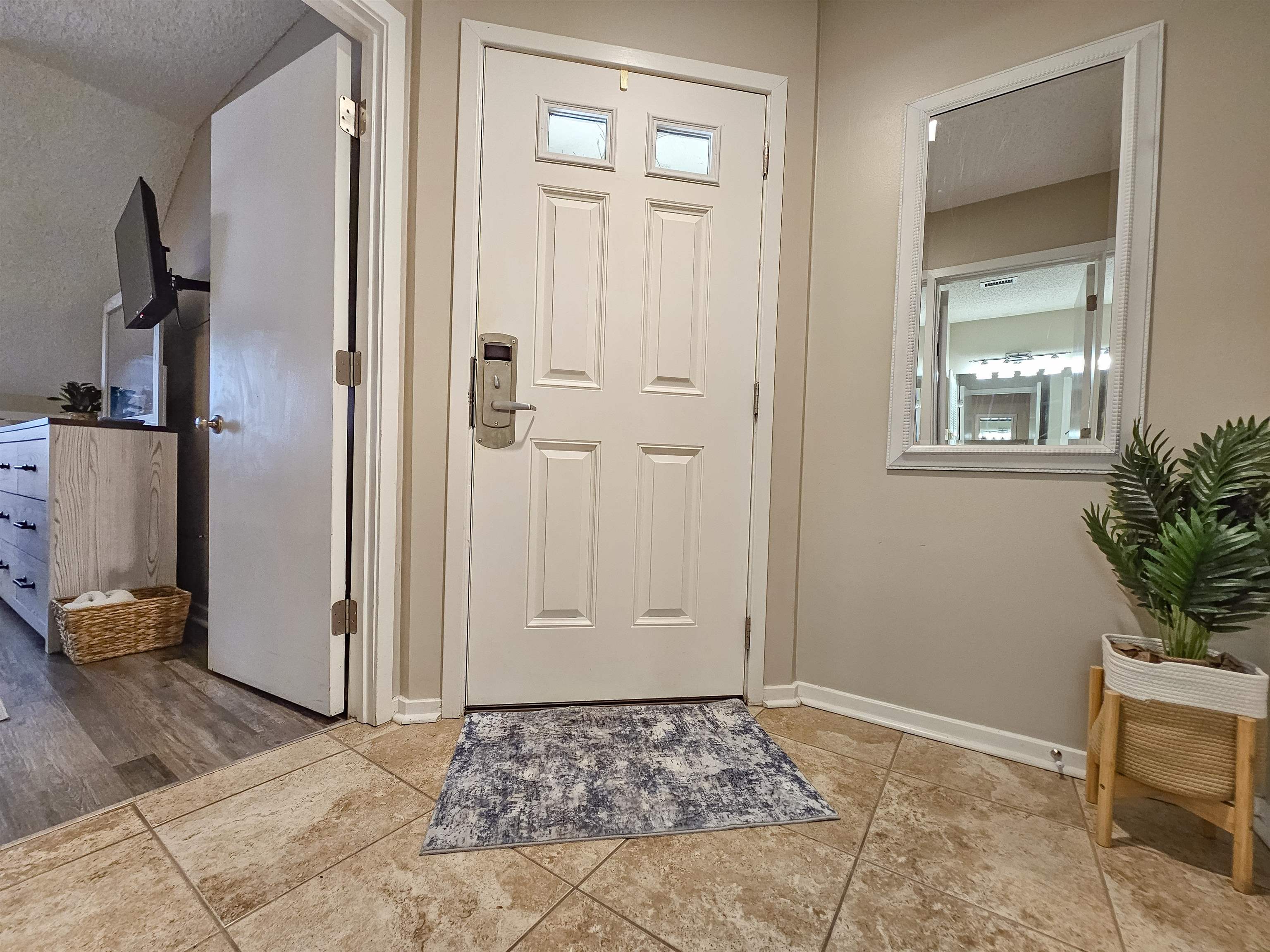 204 Baslow Ct. Property Photo 28