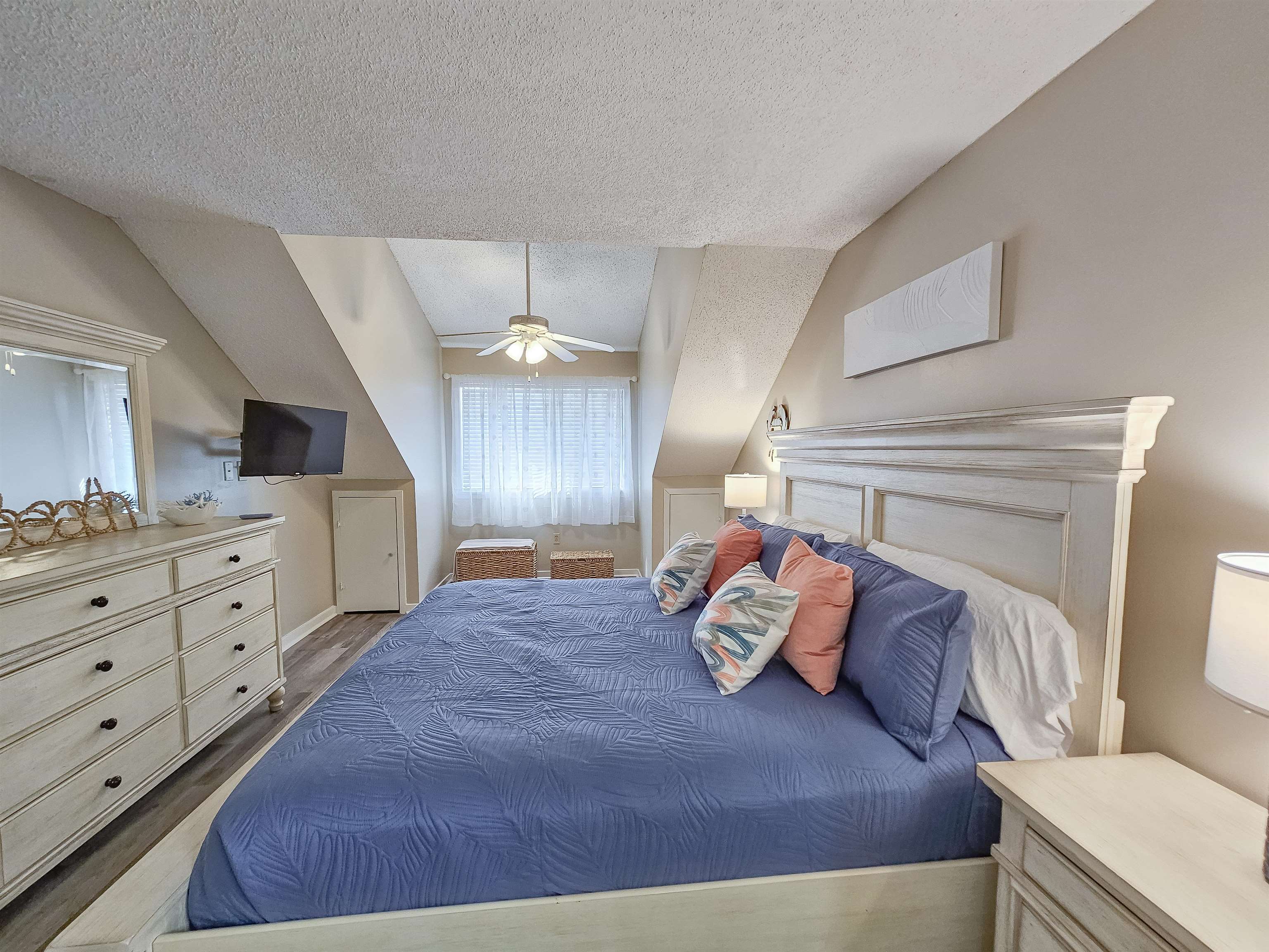 204 Baslow Ct. Property Photo 32