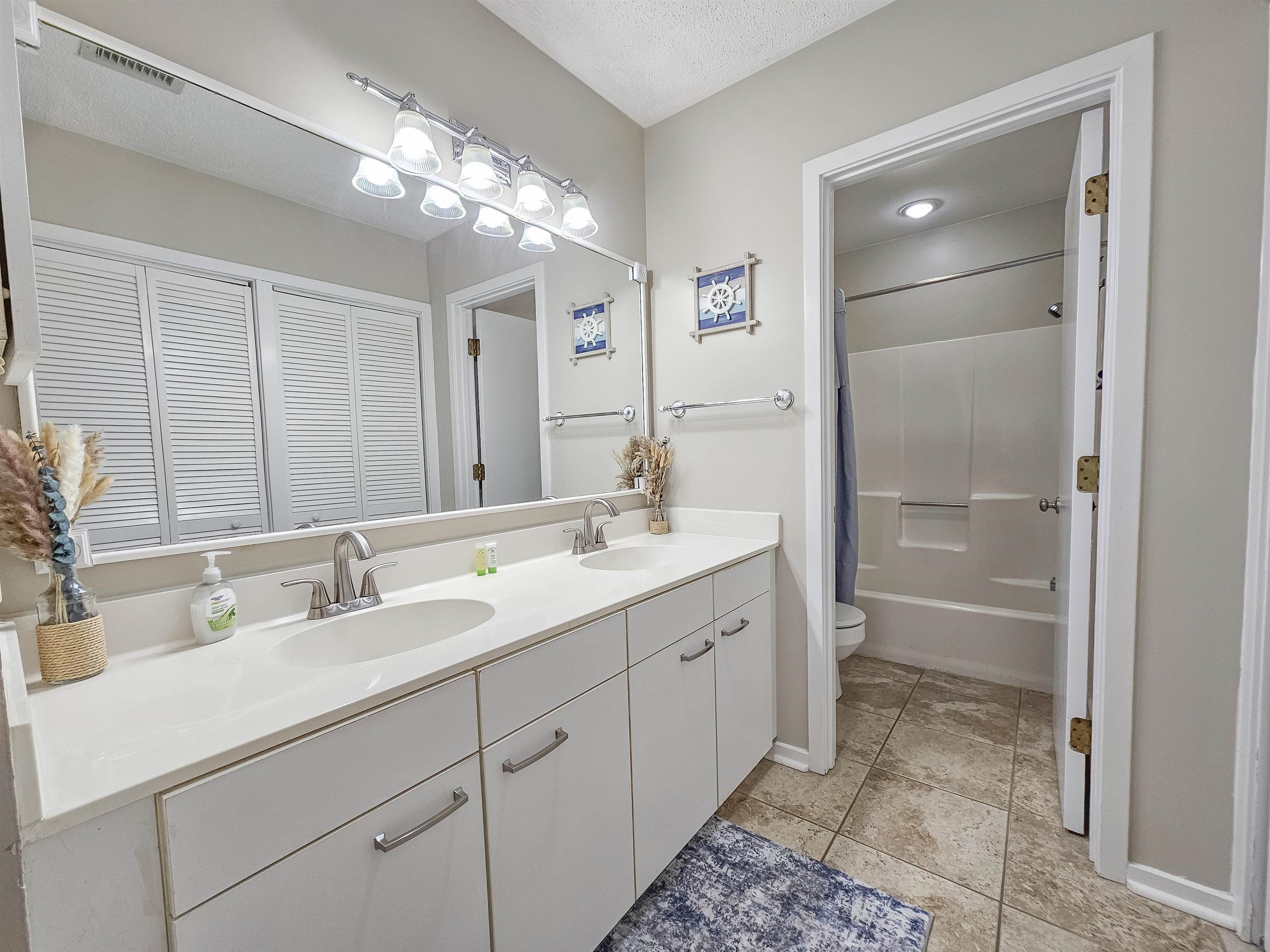 204 Baslow Ct. Property Photo 41