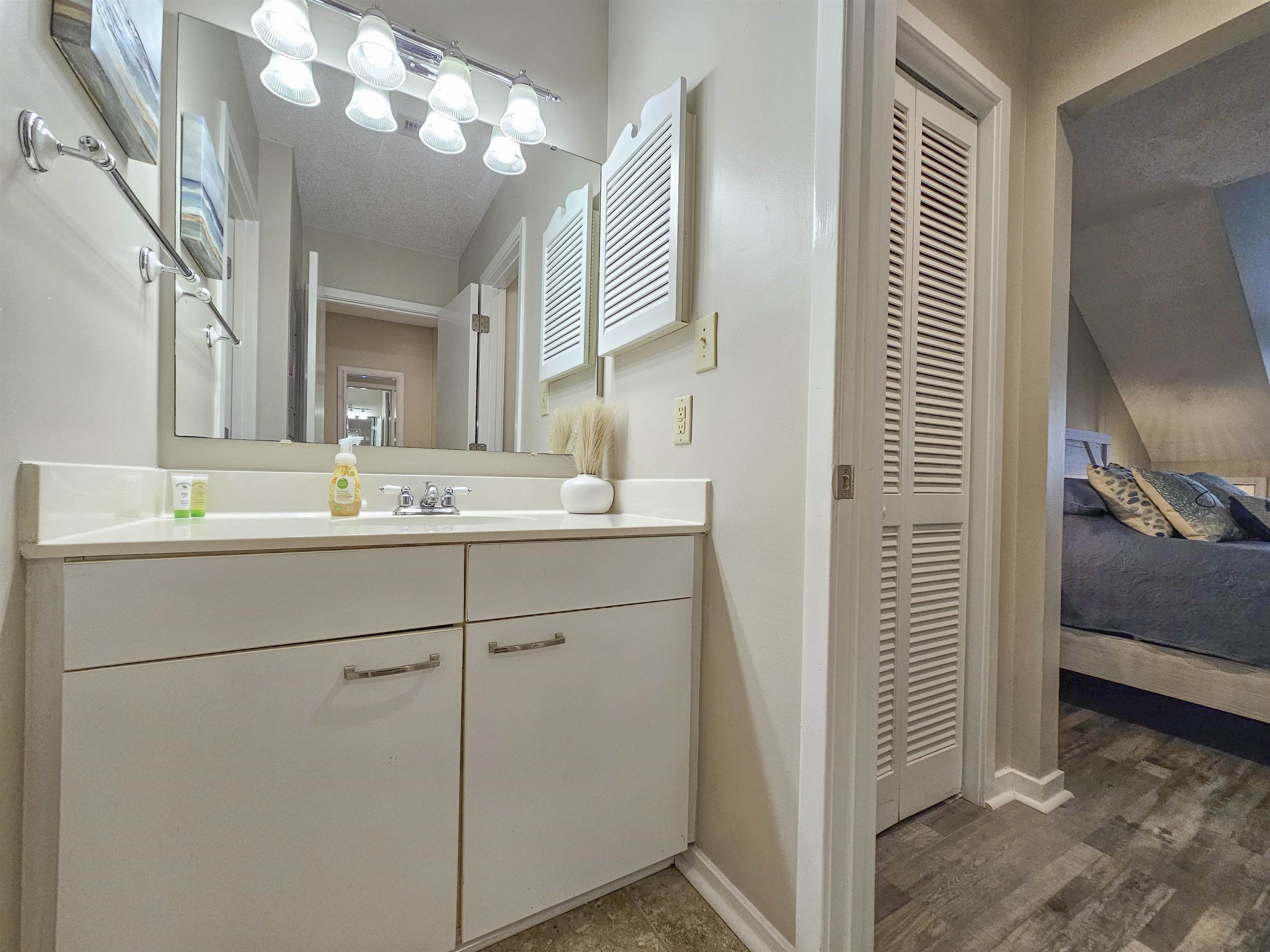204 Baslow Ct. Property Photo 60