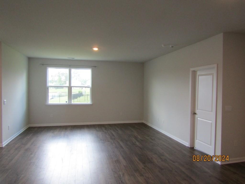 2155 Ainsley Dr. Property Photo 8