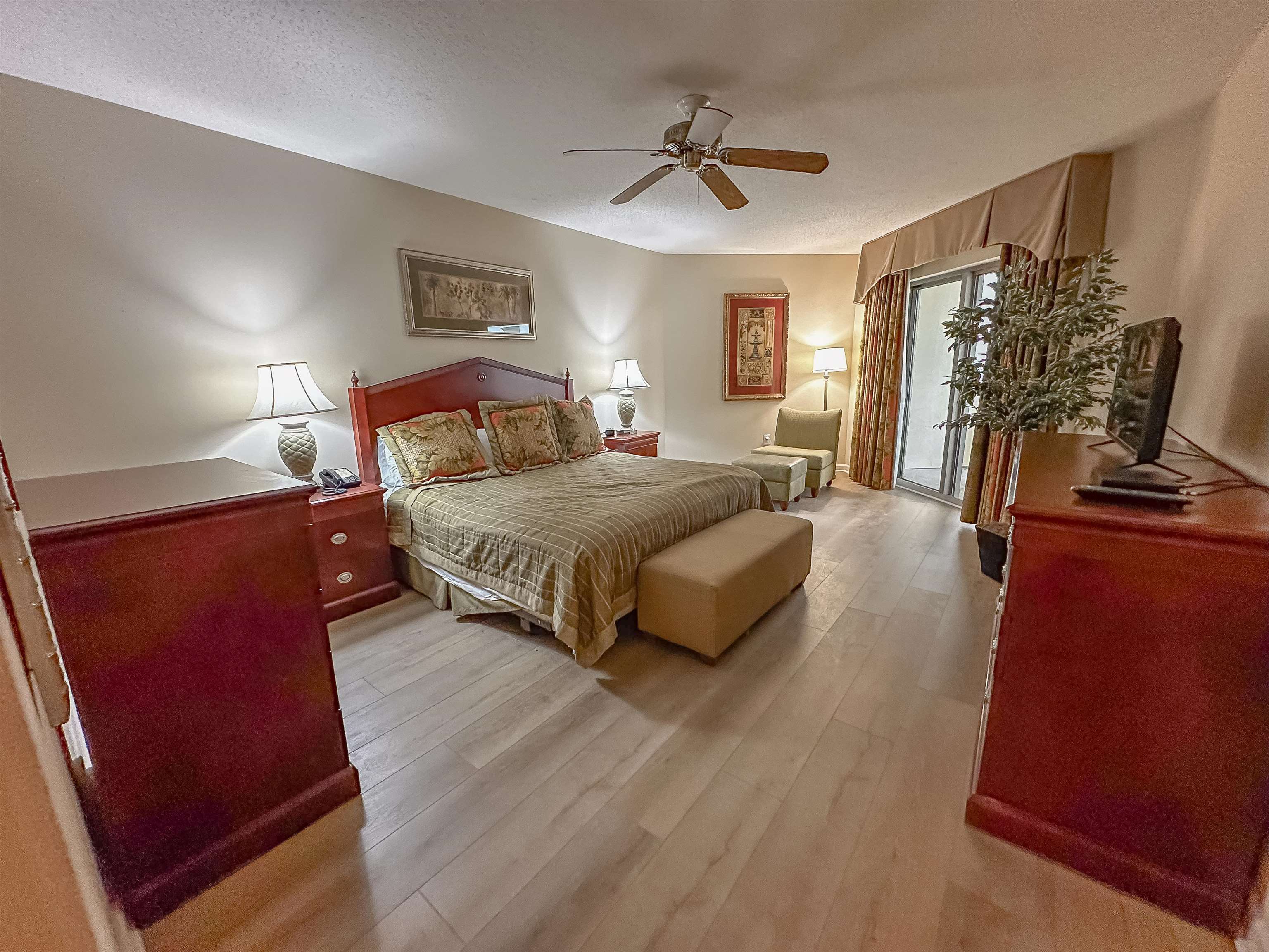 9994 Beach Club Dr. Property Photo 18