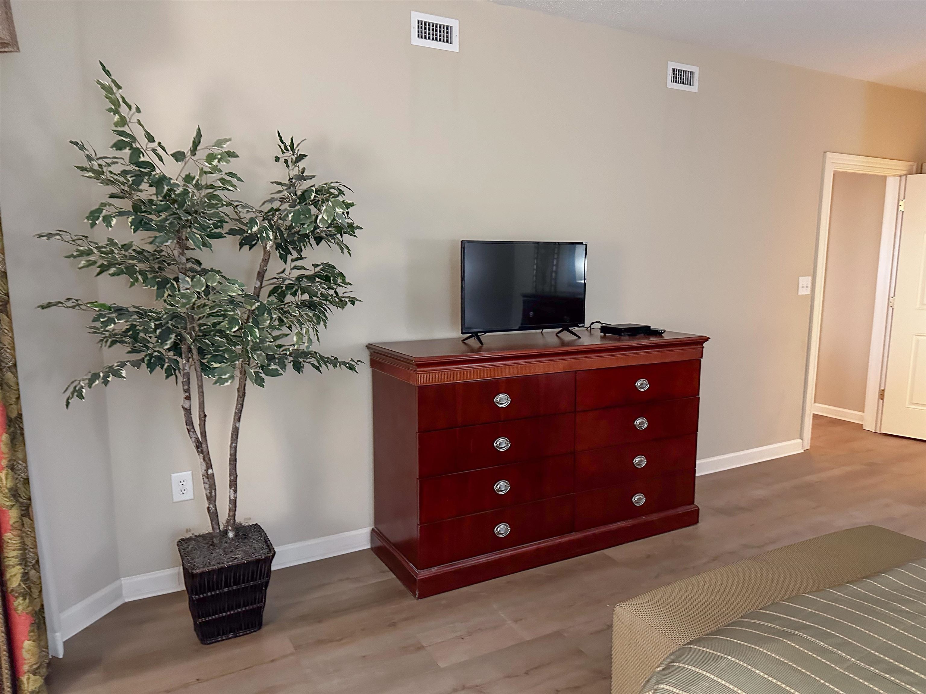 9994 Beach Club Dr. Property Photo 22