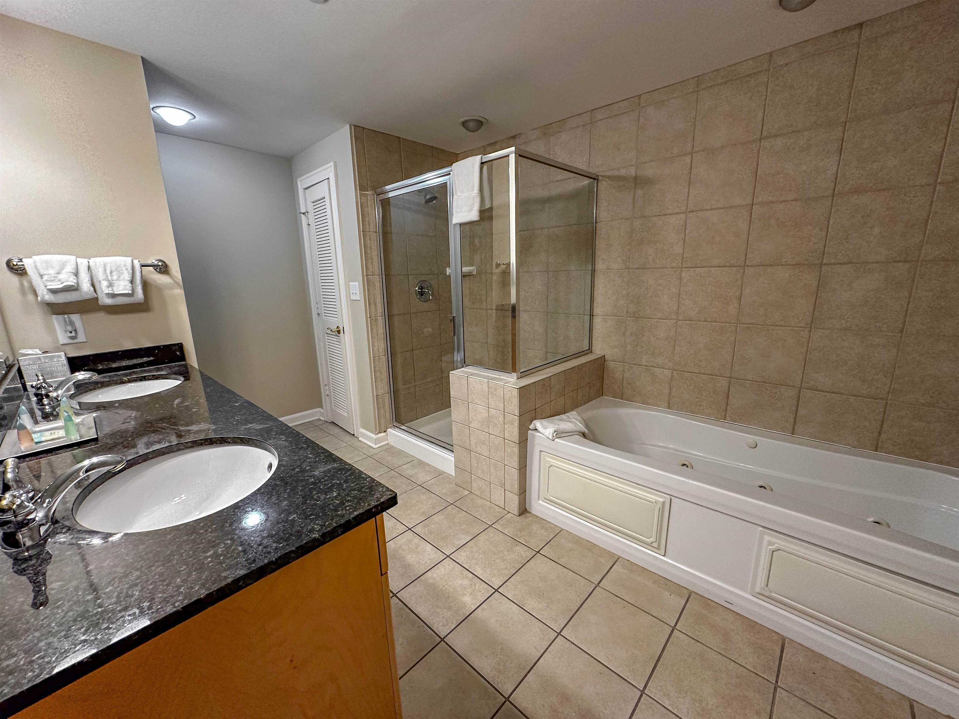 9994 Beach Club Dr. Property Photo 23