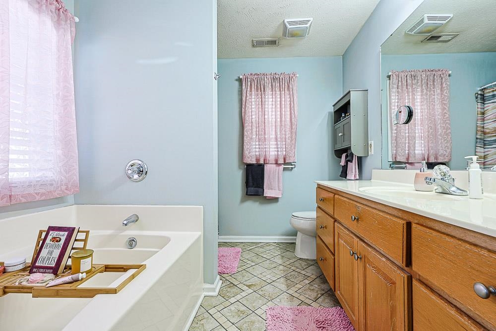 1008 Augustus Dr. Property Photo 16