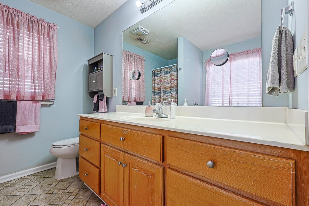 1008 Augustus Dr. Property Photo 17