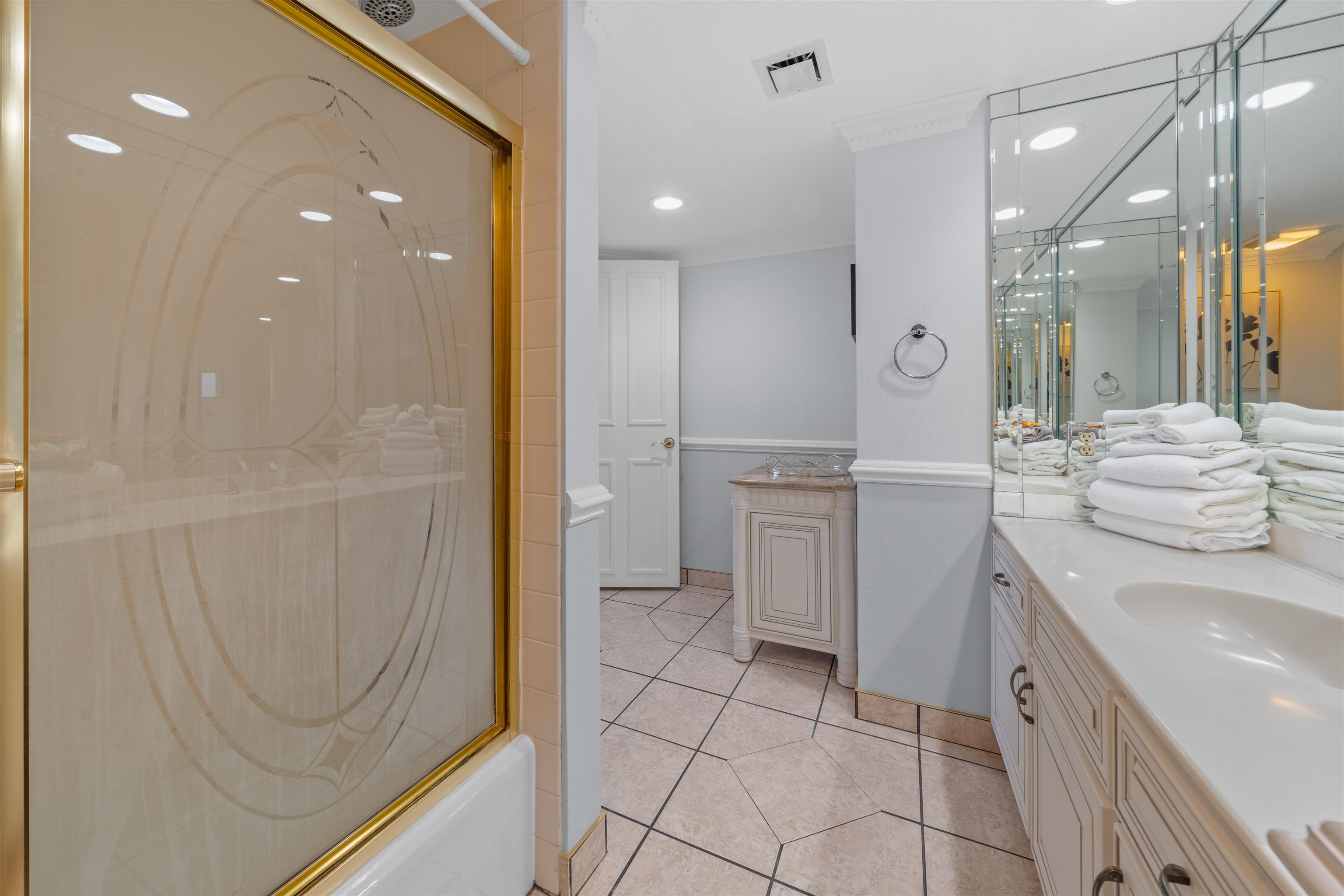 9650 Shore Dr. Property Photo 17