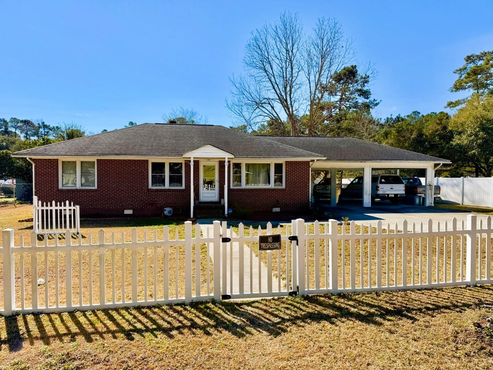 811 Cedar St. Property Photo 1