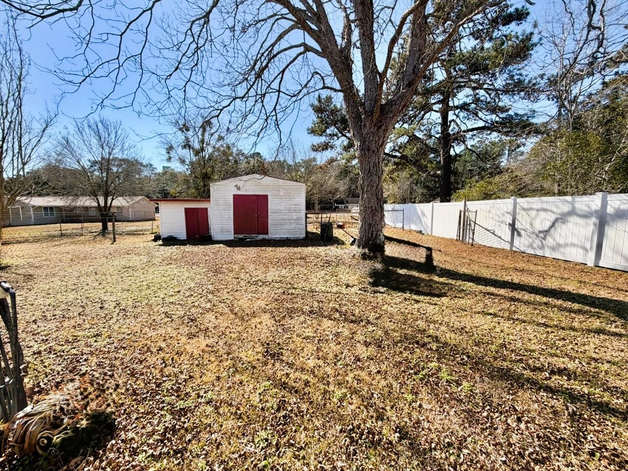 811 Cedar St. Property Photo 5