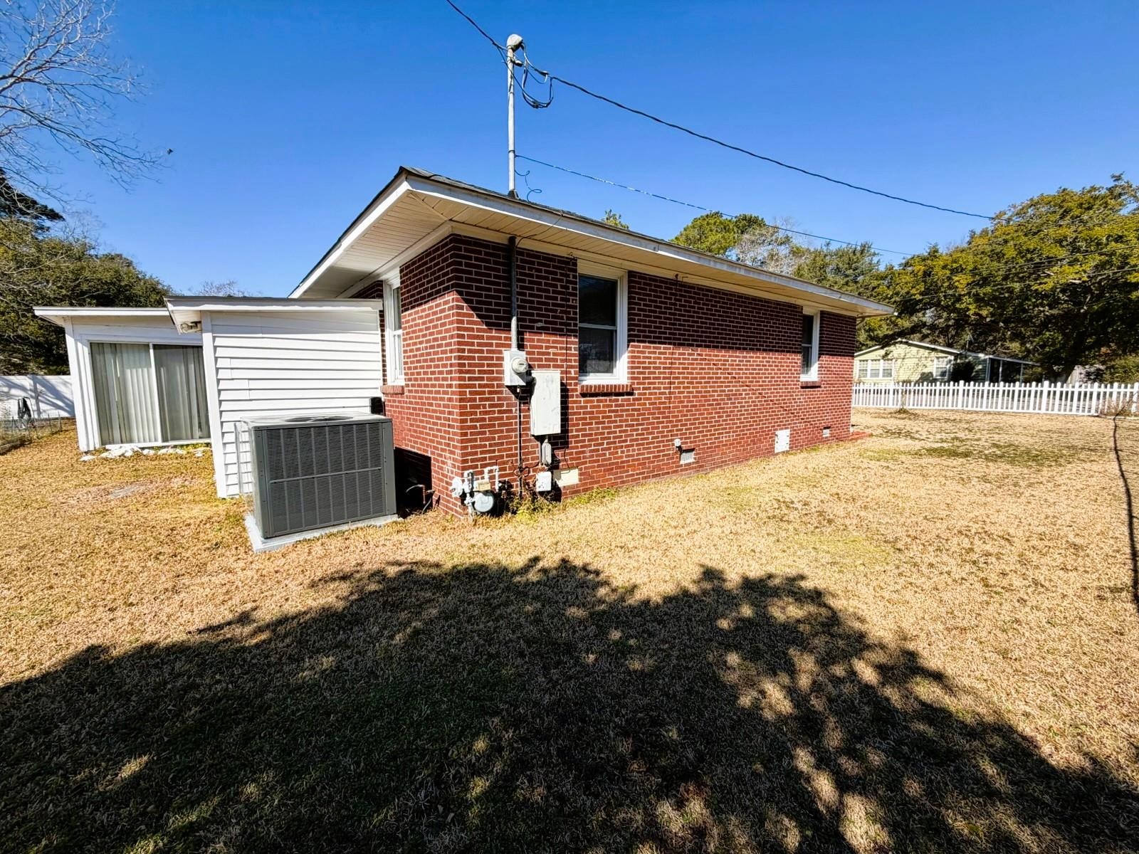 811 Cedar St. Property Photo 12