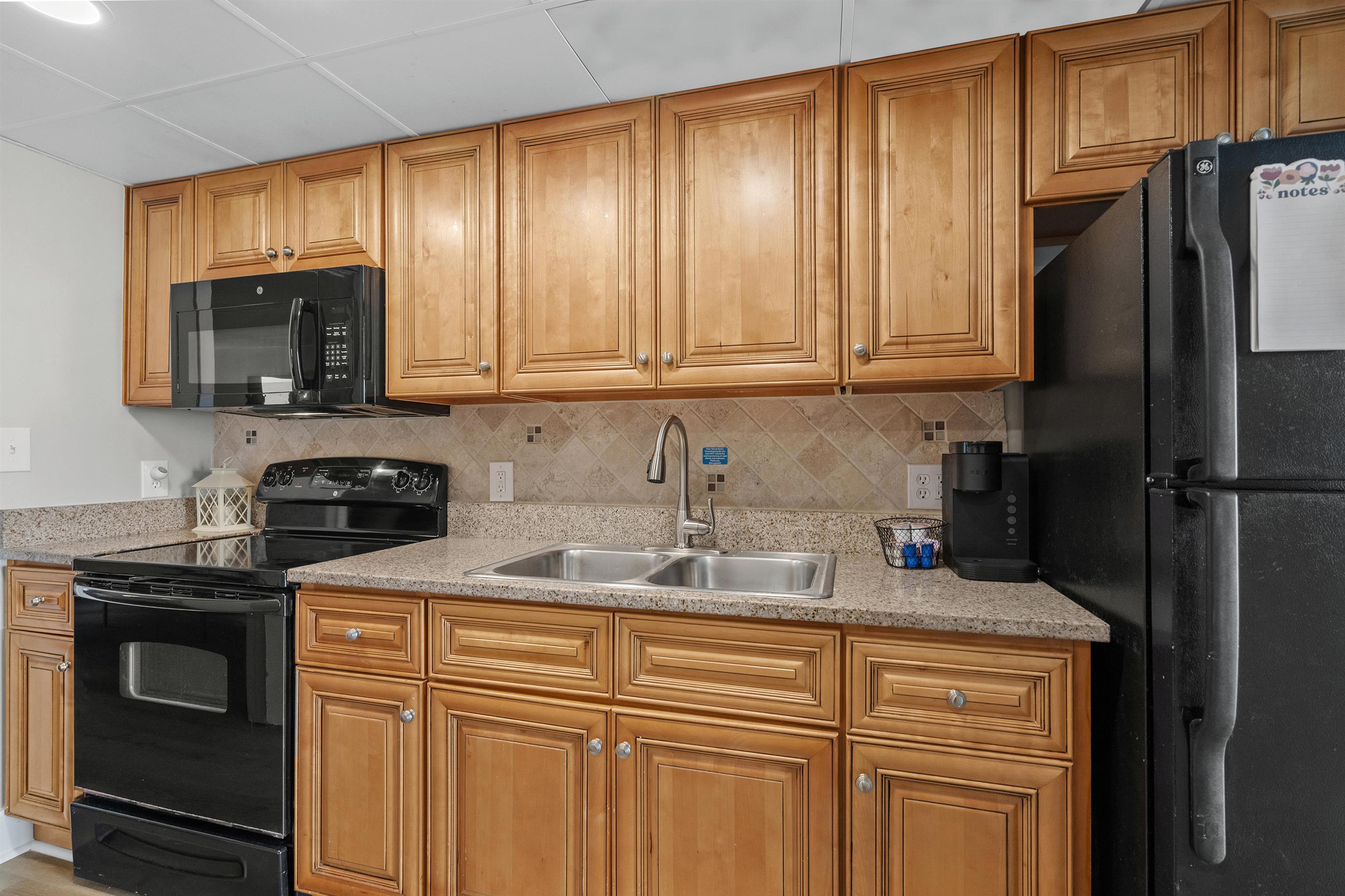 3000 N Ocean Blvd. Property Photo 13