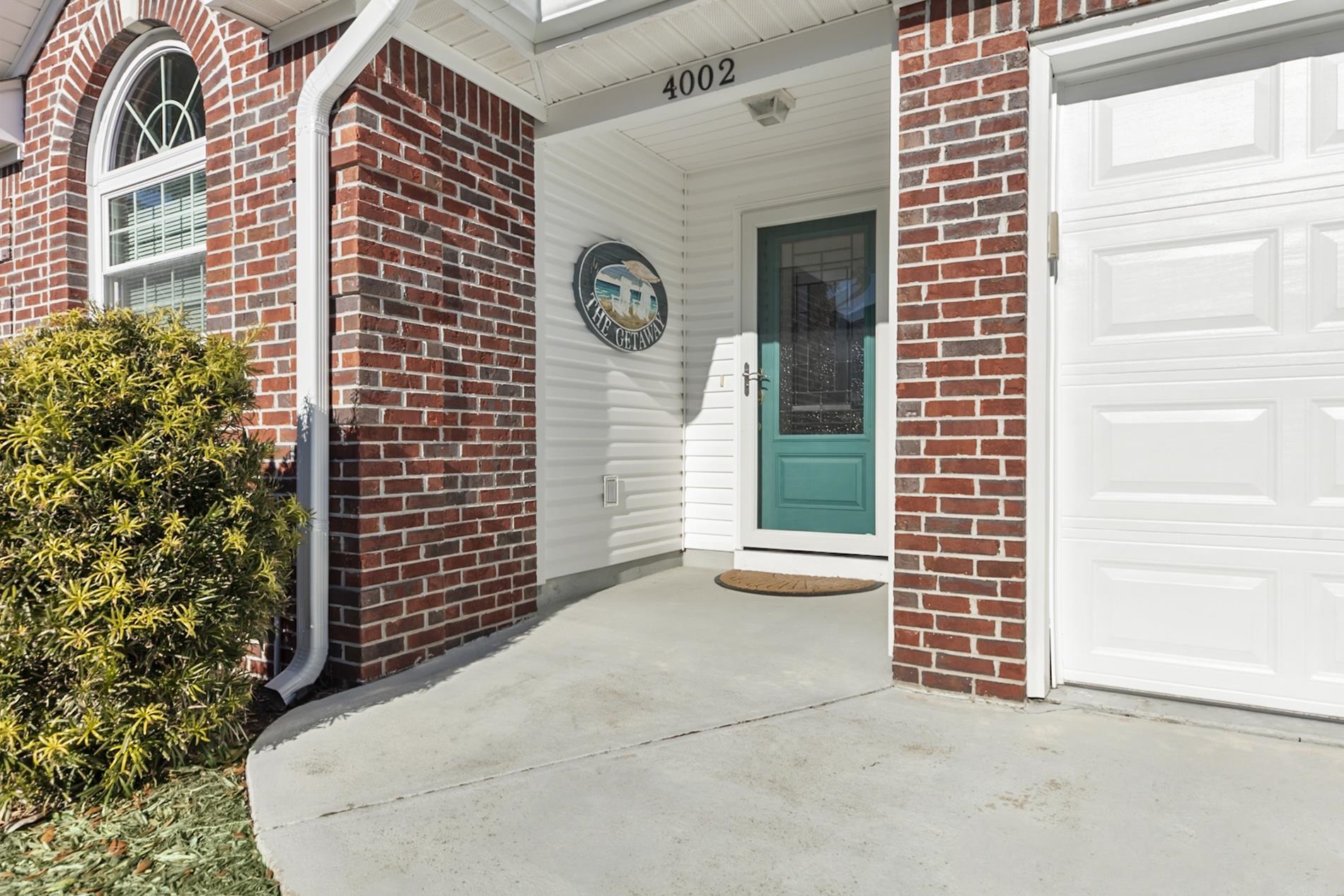 4002 Acorn Way Property Photo 3
