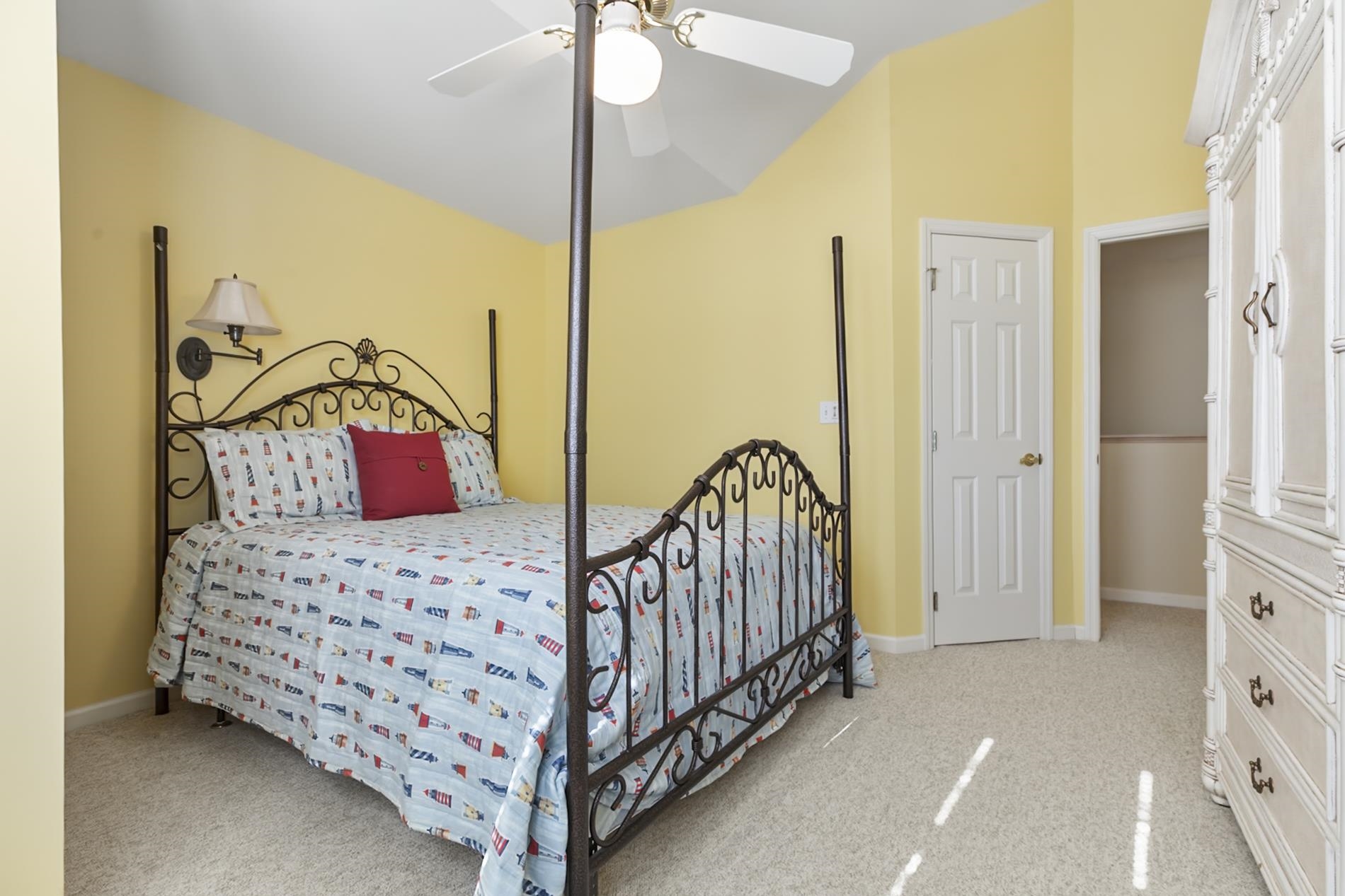 4002 Acorn Way Property Photo 7