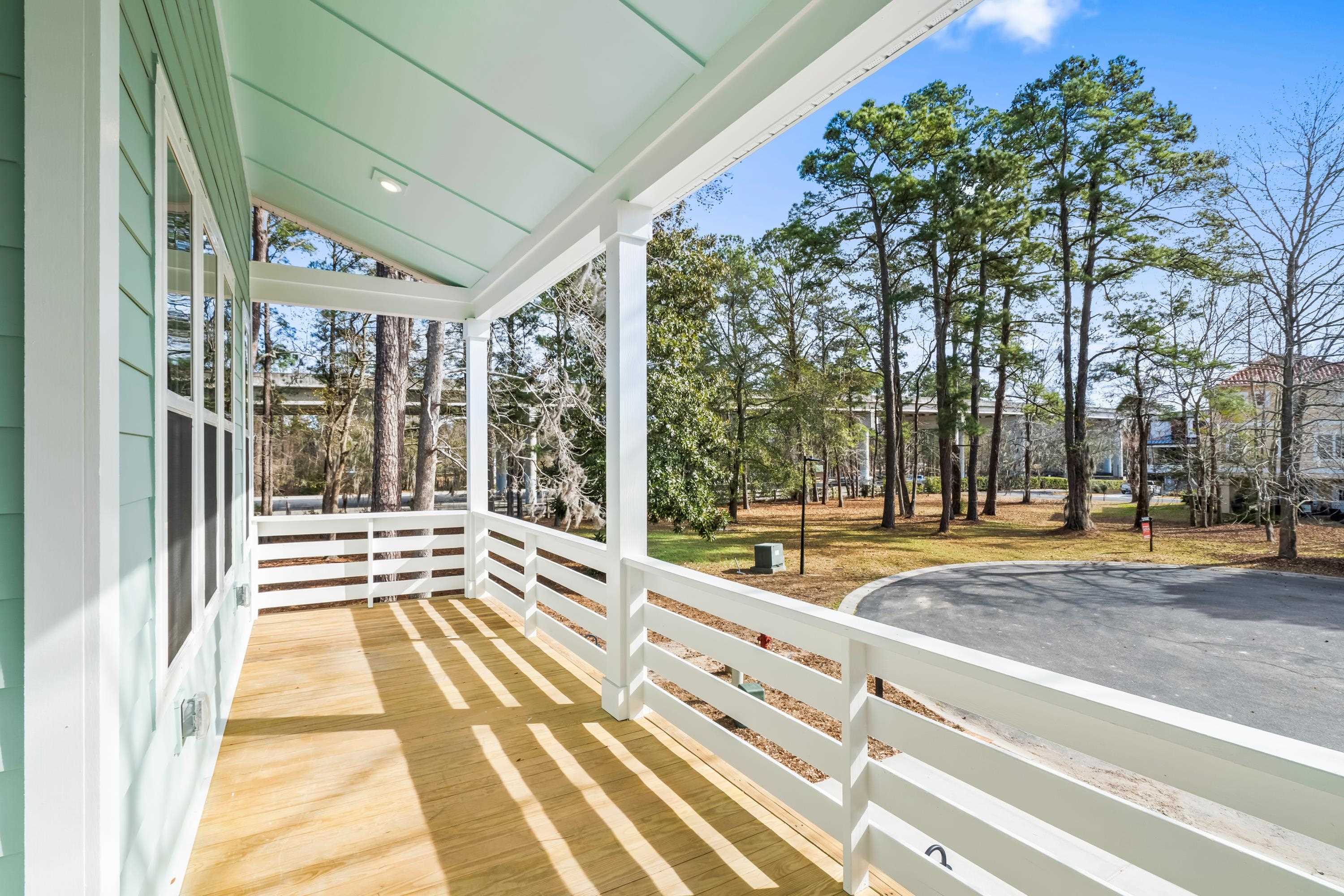 319 Crossing Ct. Property Photo 4
