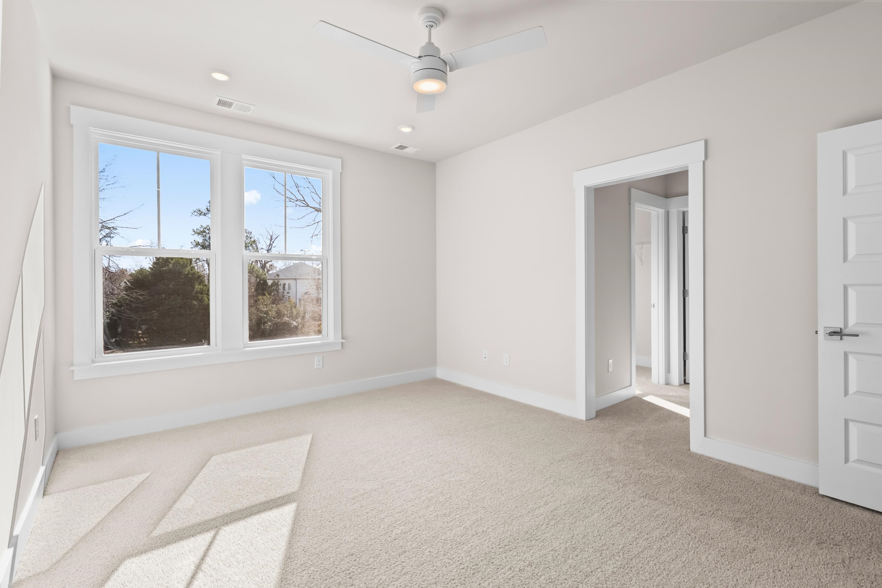319 Crossing Ct. Property Photo 19