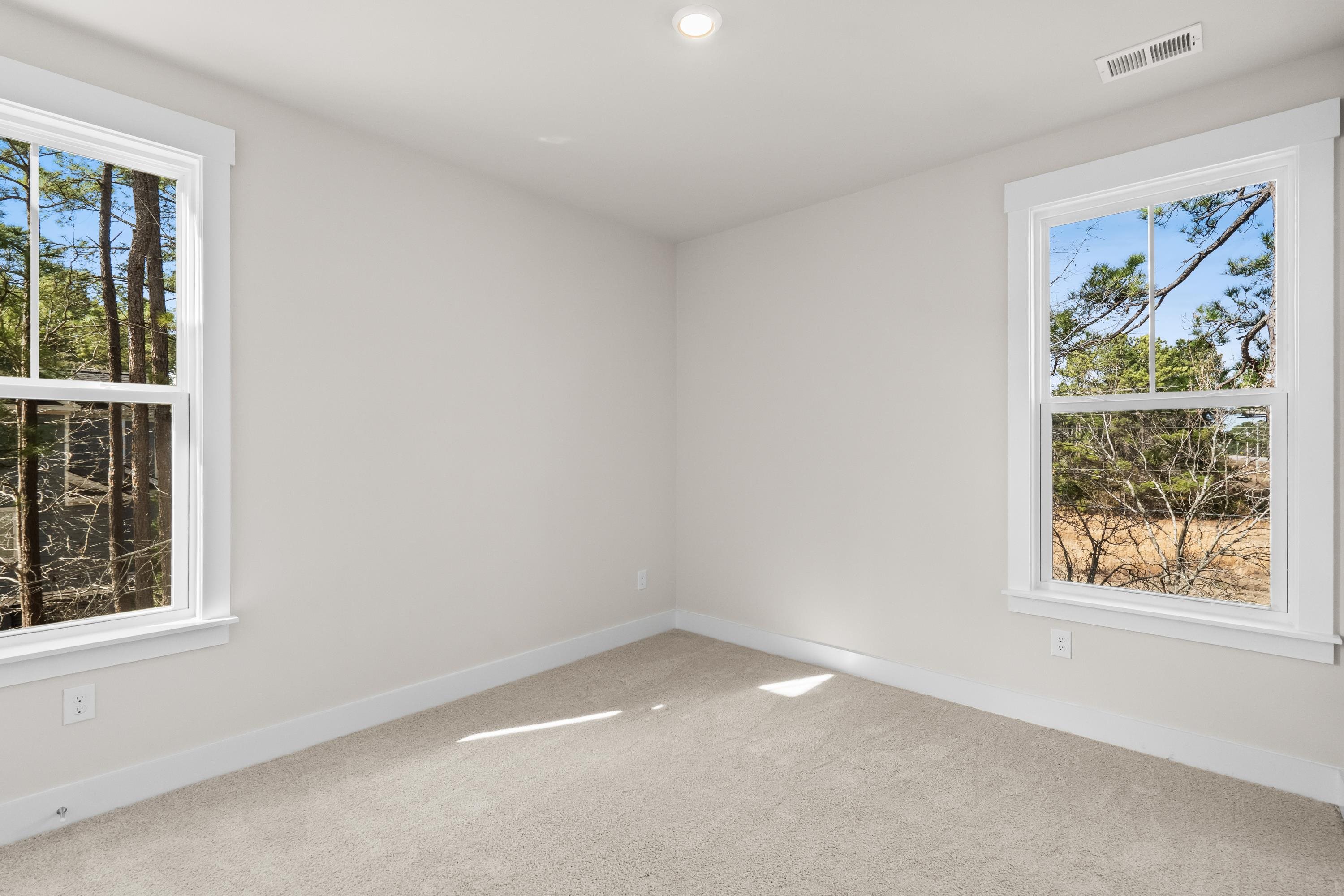 319 Crossing Ct. Property Photo 26
