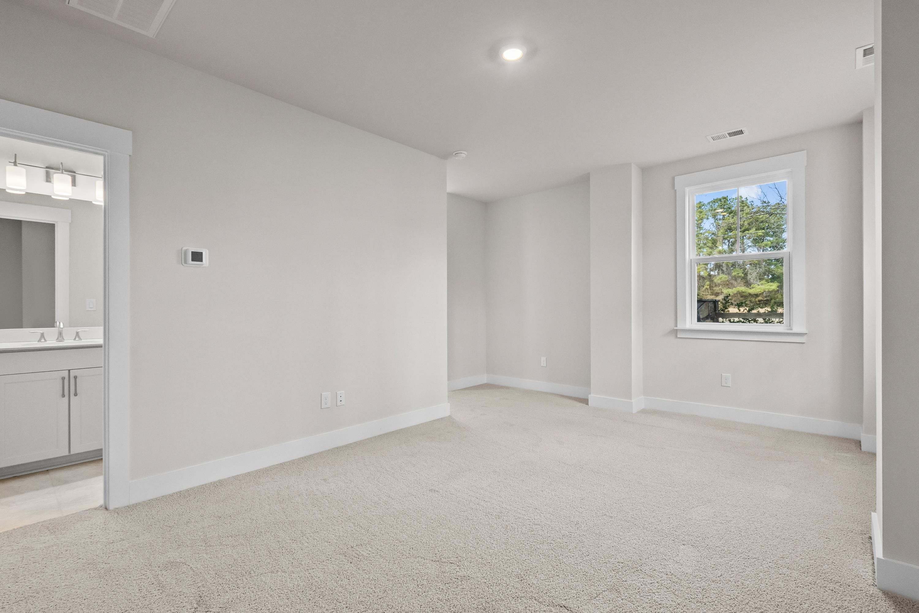 319 Crossing Ct. Property Photo 32