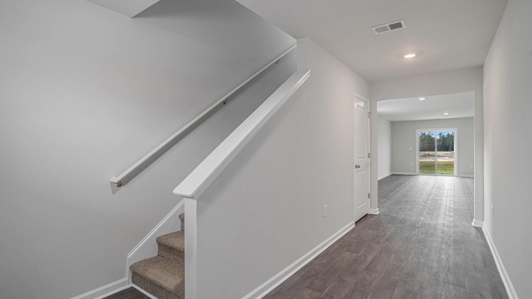 480 Acosta Circle Property Photo 4