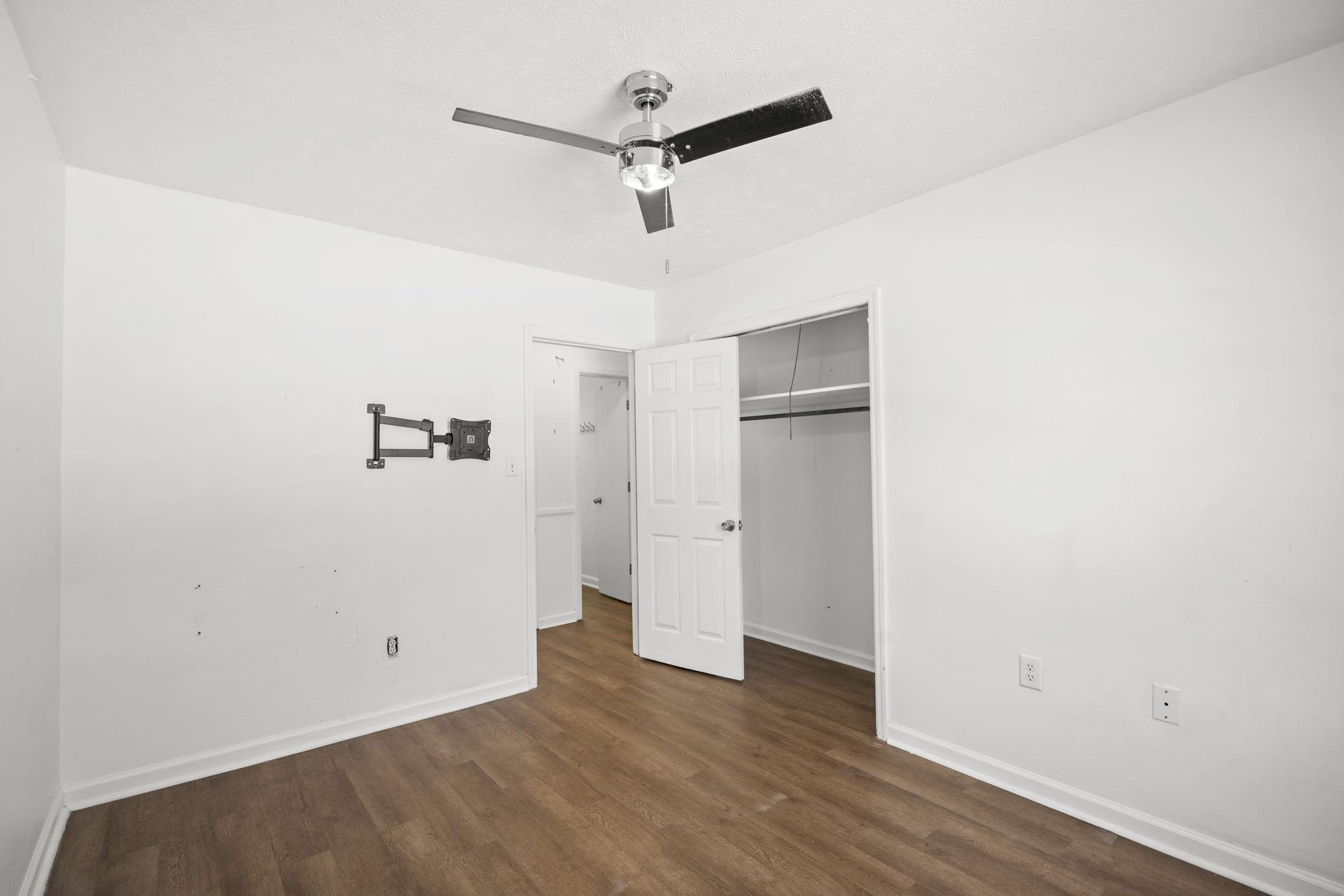 1115 Scott Dr. Property Photo 15