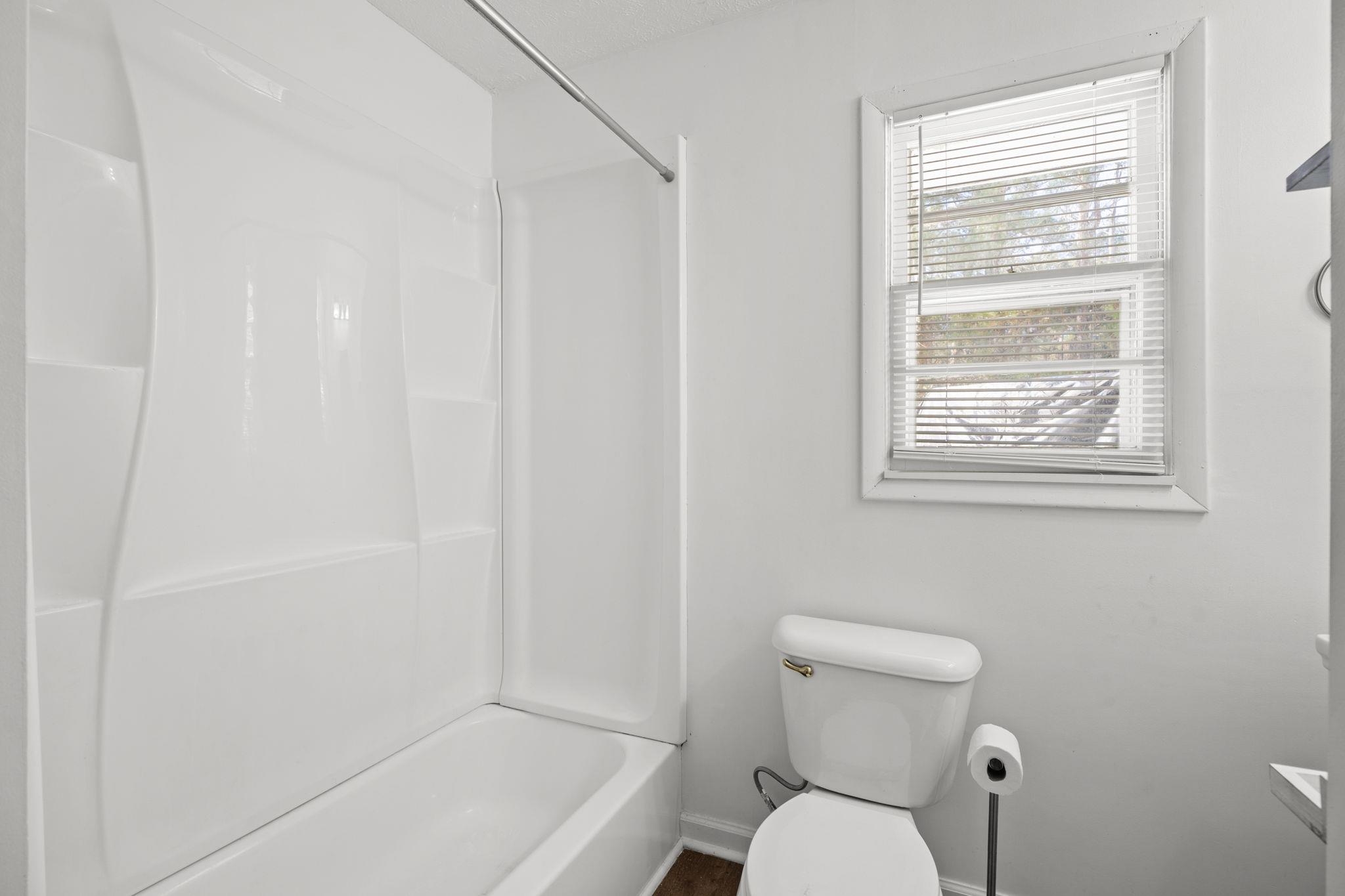1115 Scott Dr. Property Photo 17