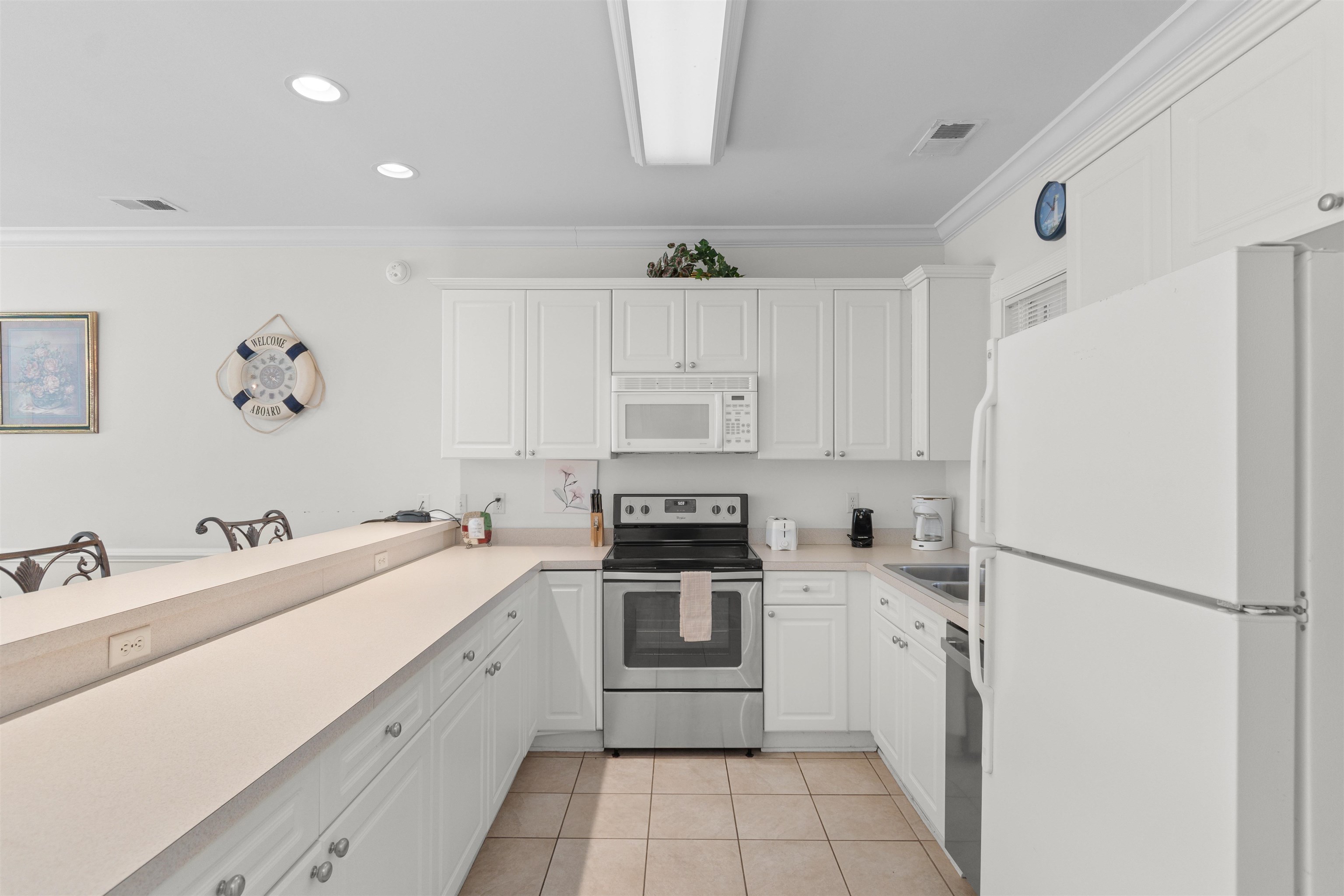 4890 Luster Leaf Circle Property Photo 5