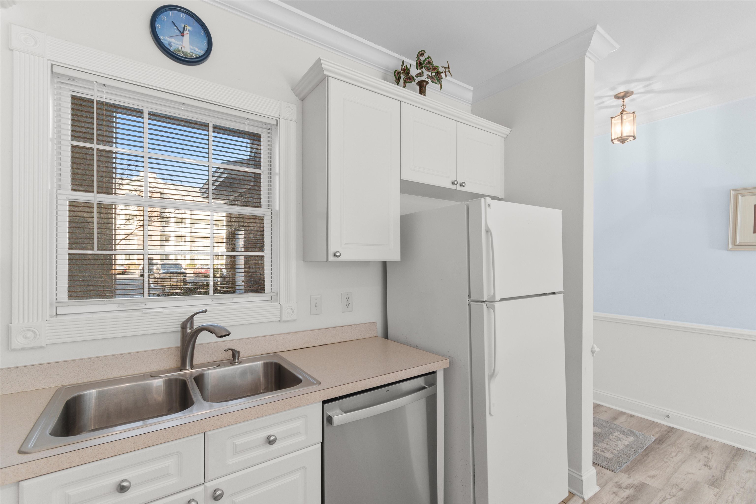 4890 Luster Leaf Circle Property Photo 8