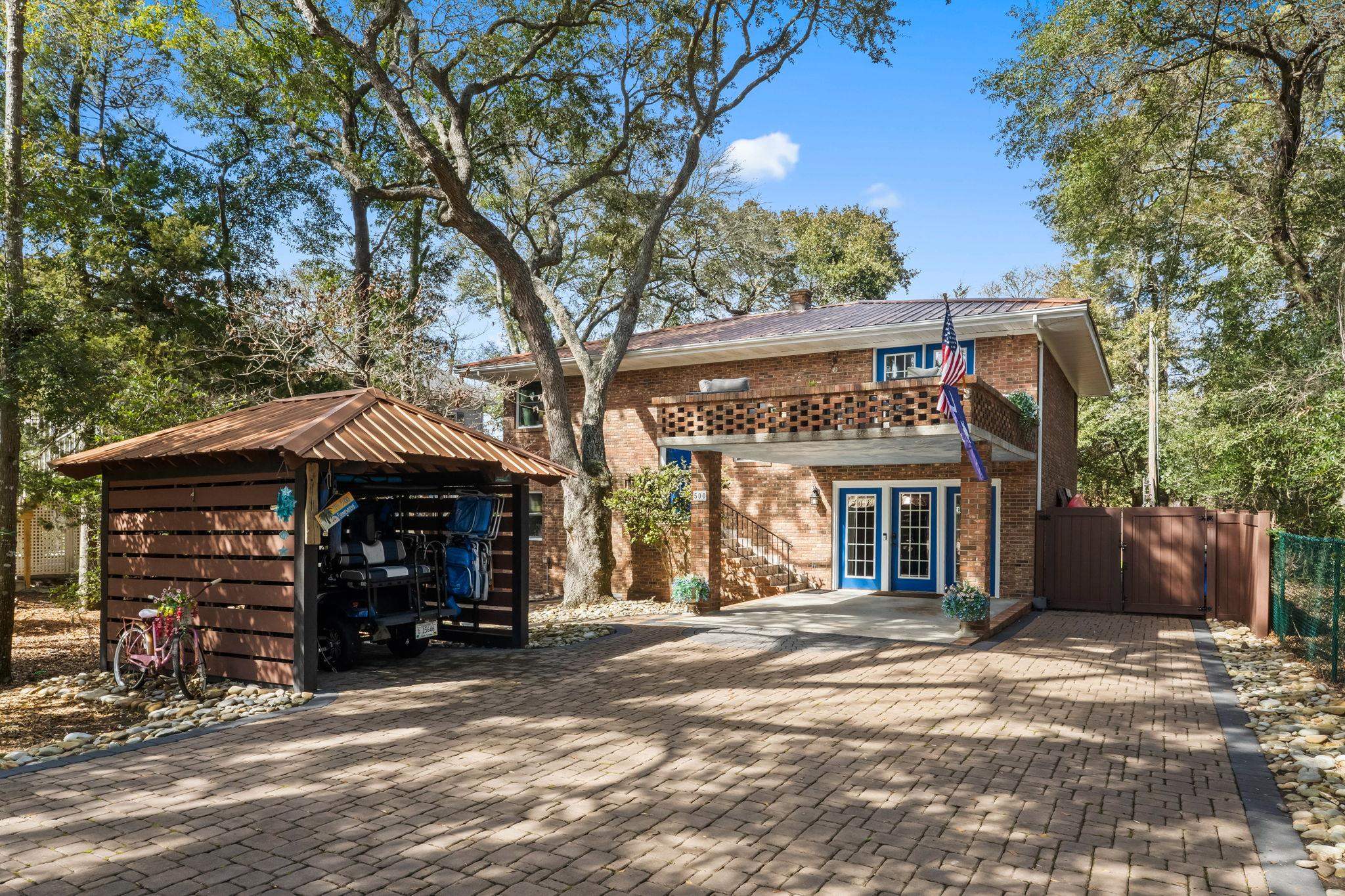 500 Roller Coaster Ln. Property Photo 1