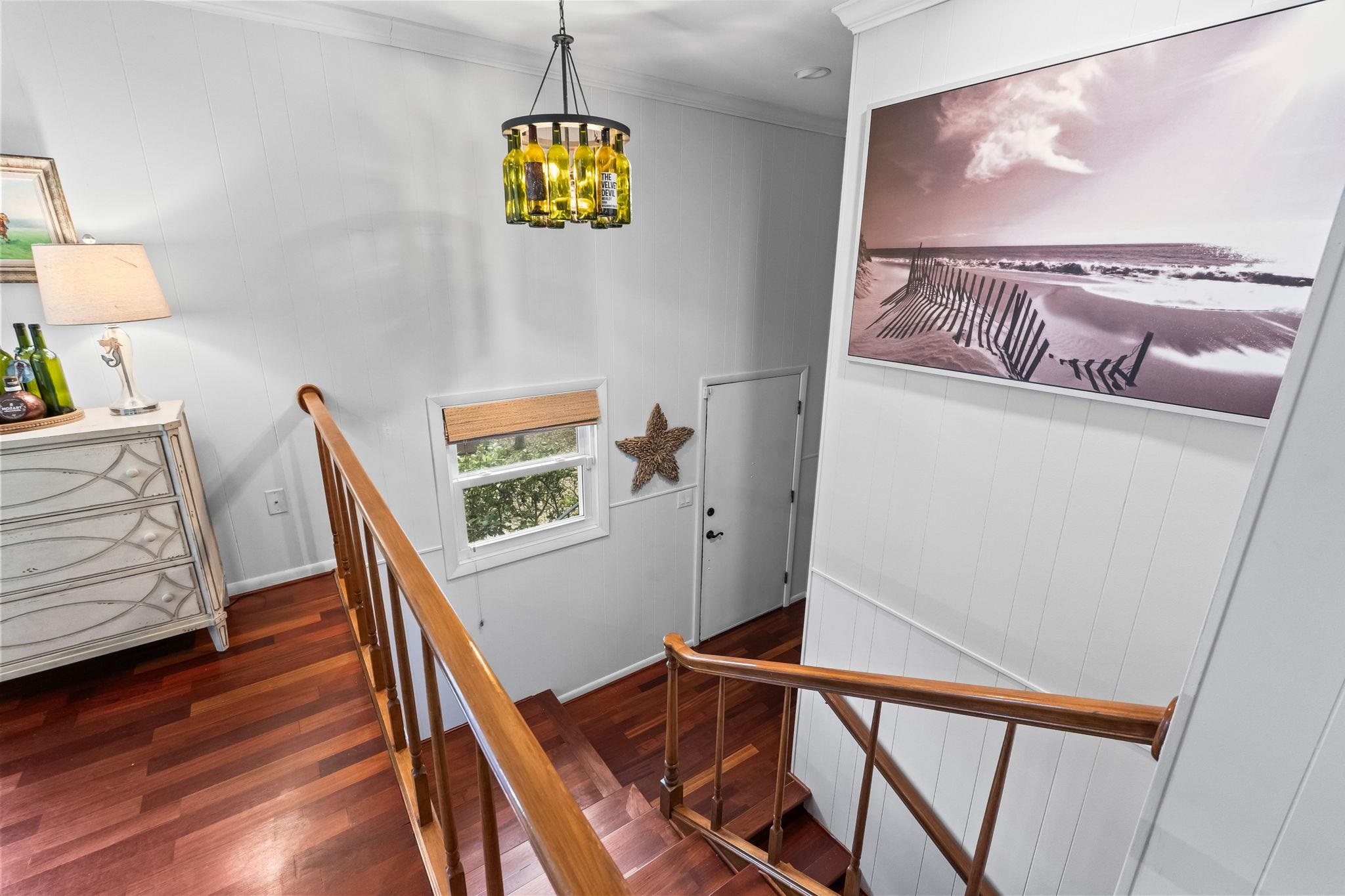 500 Roller Coaster Ln. Property Photo 8