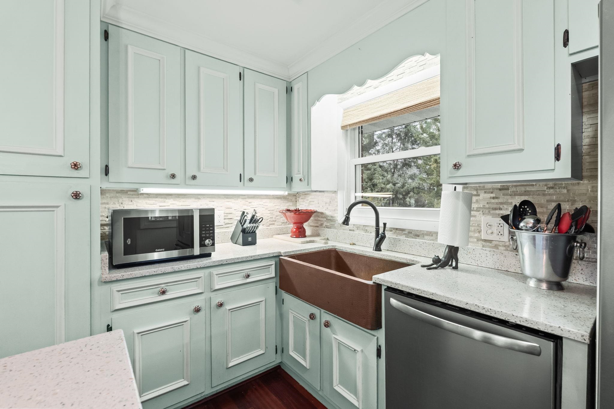 500 Roller Coaster Ln. Property Photo 18