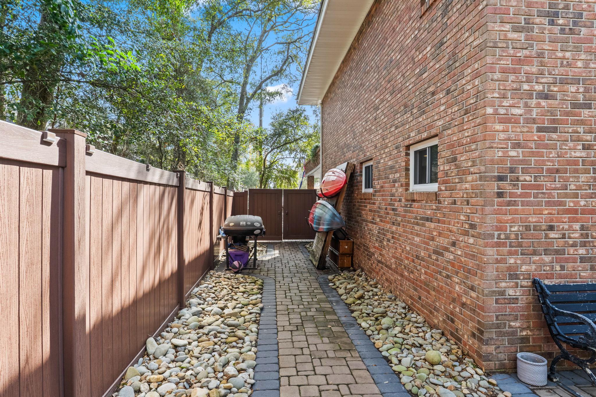 500 Roller Coaster Ln. Property Photo 49