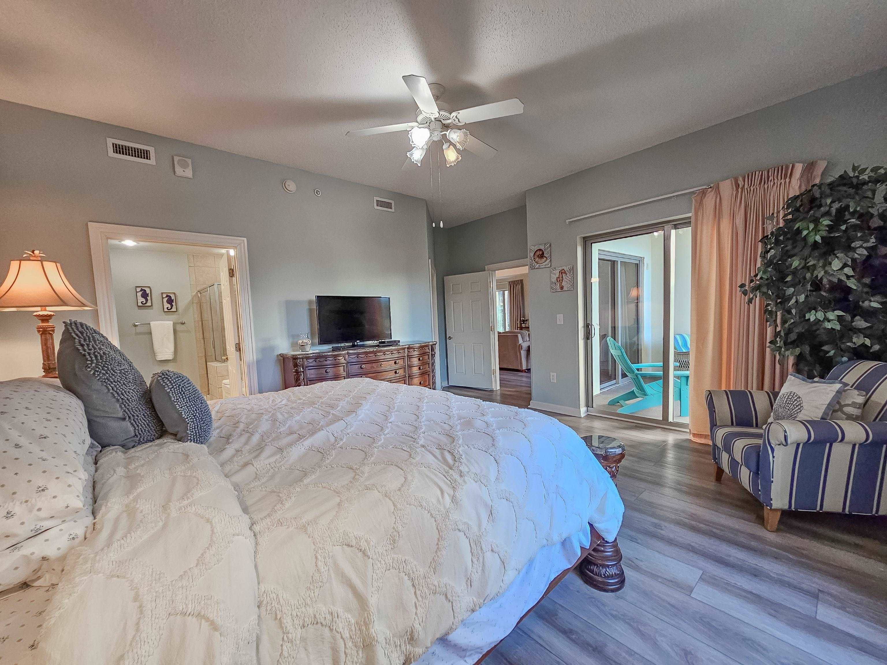 9994 Beach Club Dr. Property Photo 21