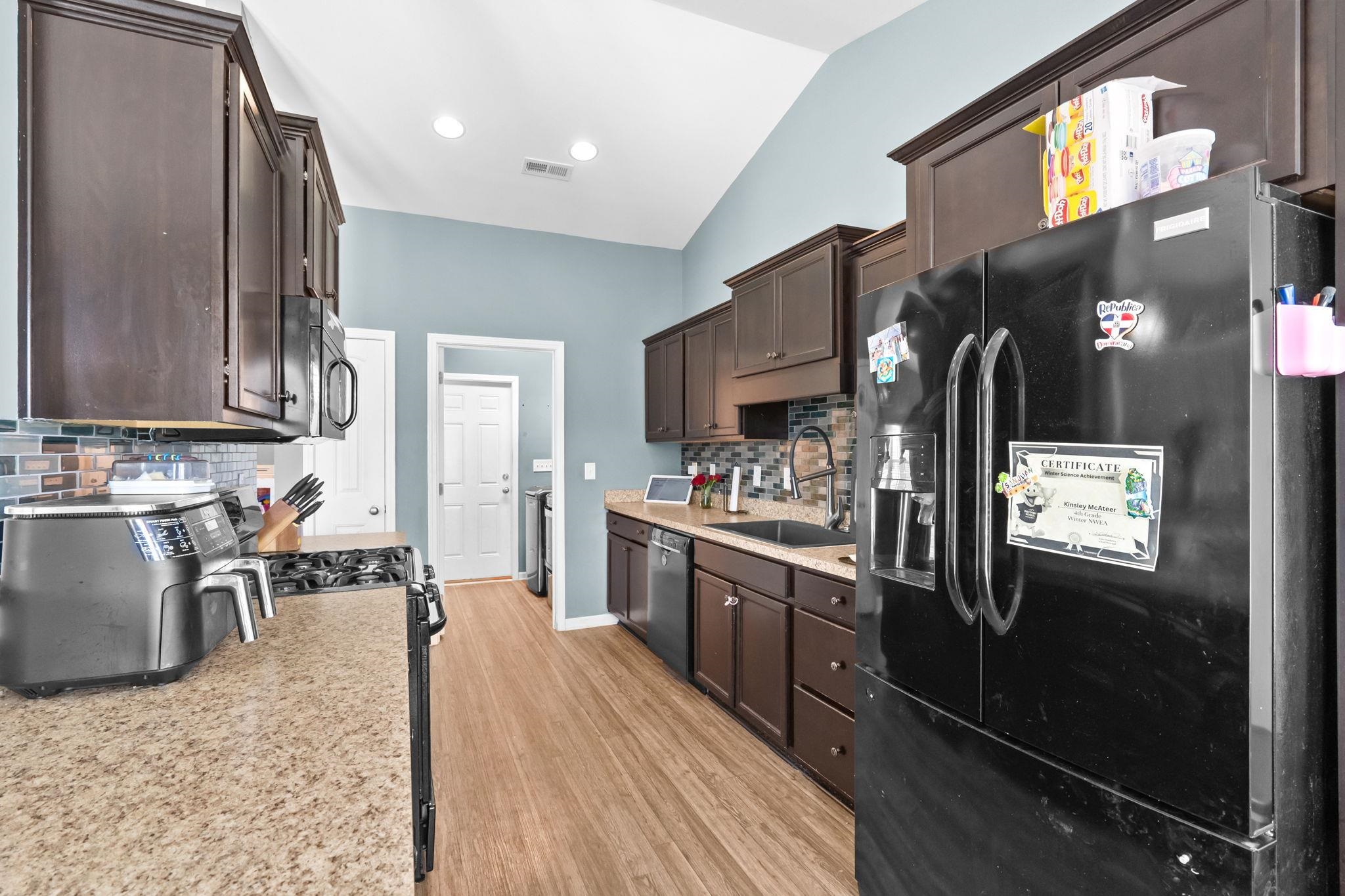 1445 Abberbury Dr. Property Photo 10
