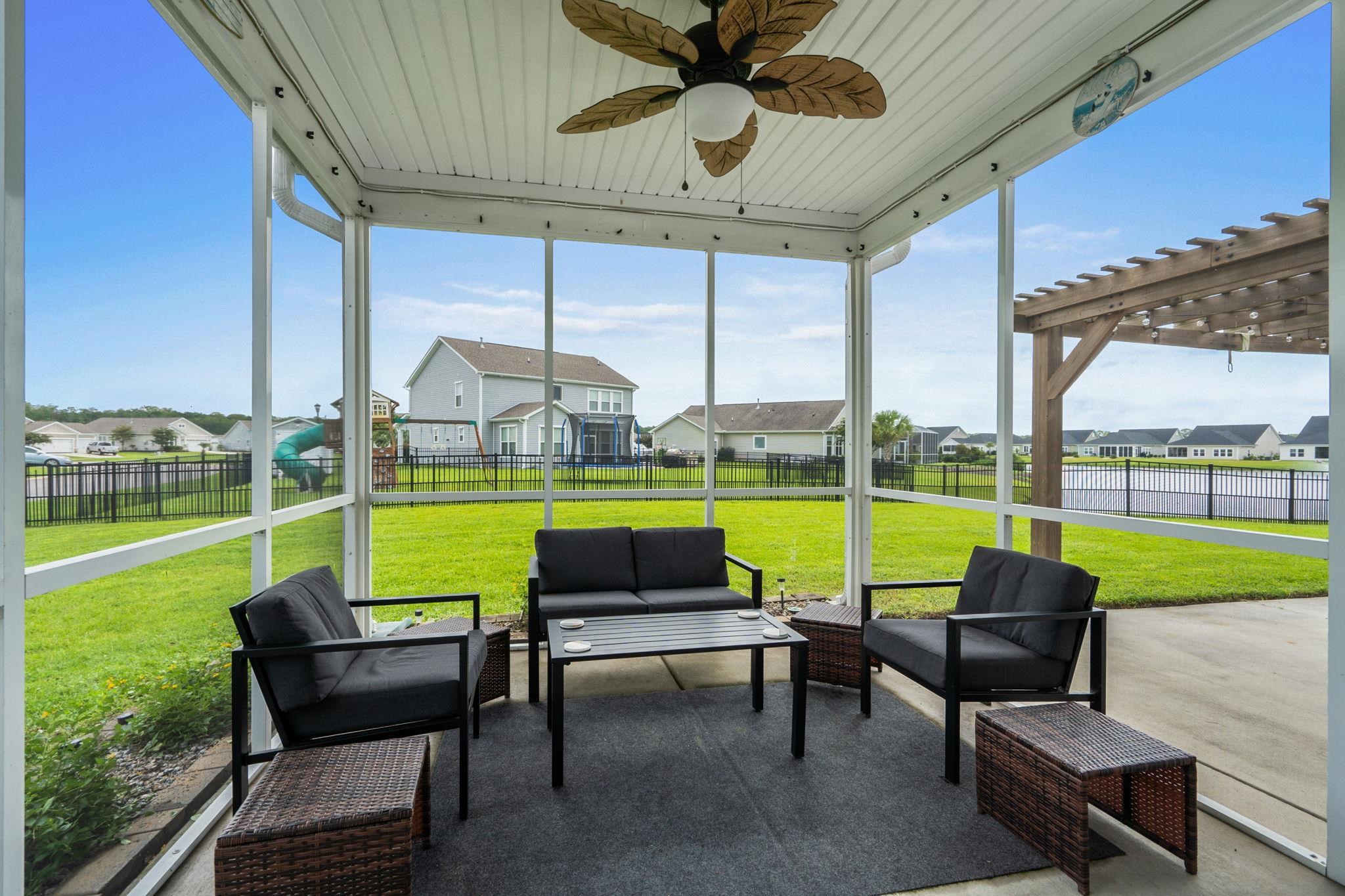 1076 Caprisia Loop Property Photo 27