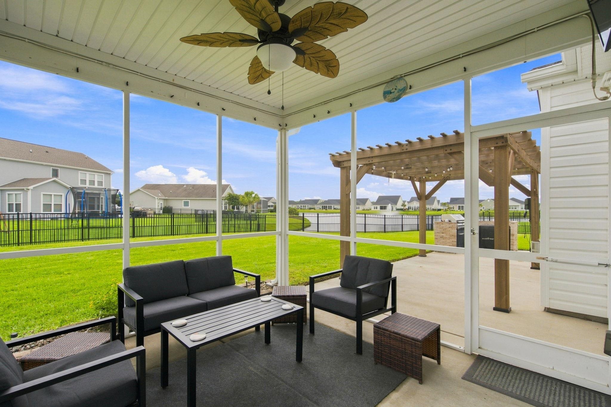 1076 Caprisia Loop Property Photo 29