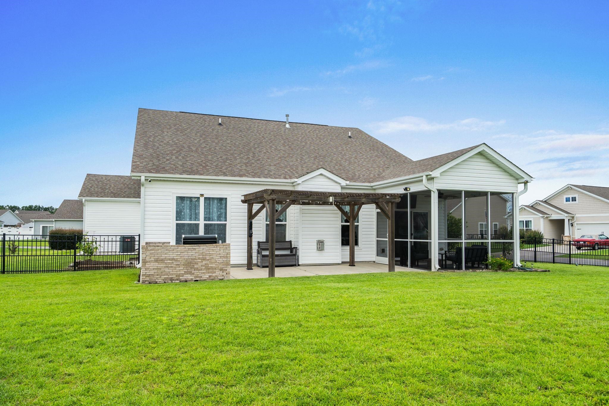 1076 Caprisia Loop Property Photo 36