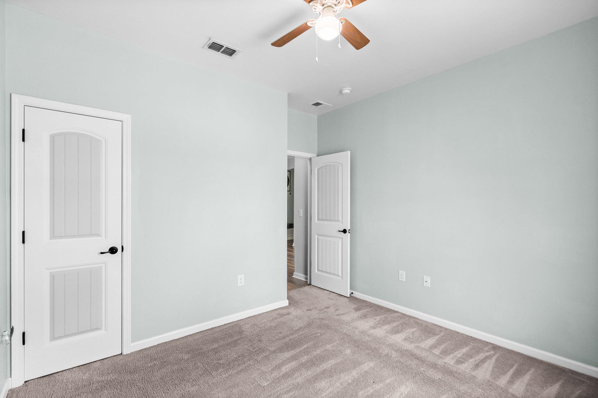 1076 Caprisia Loop Property Photo 49