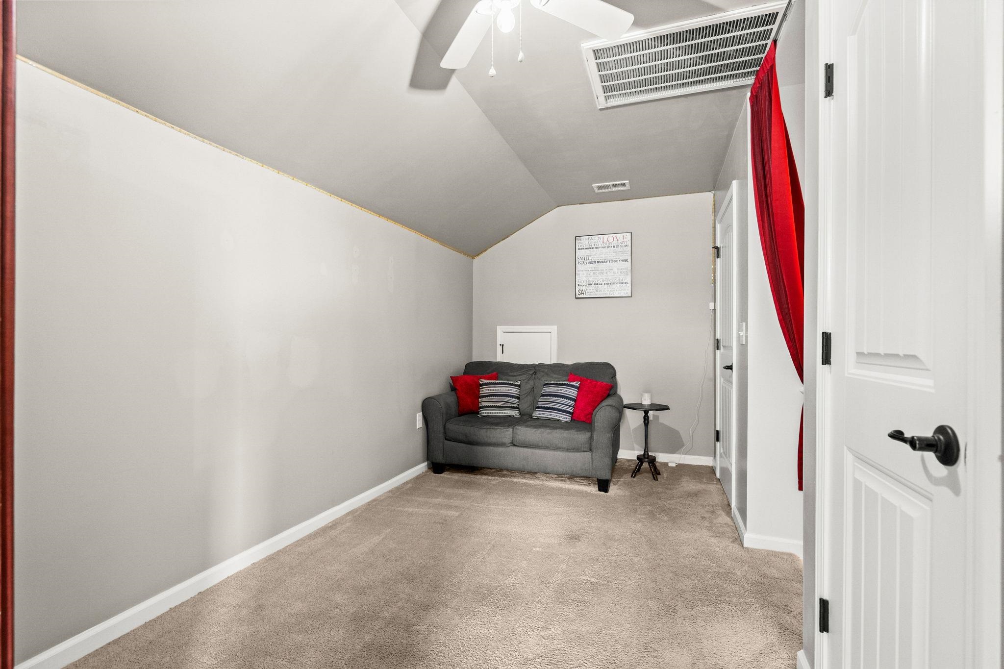 1076 Caprisia Loop Property Photo 52