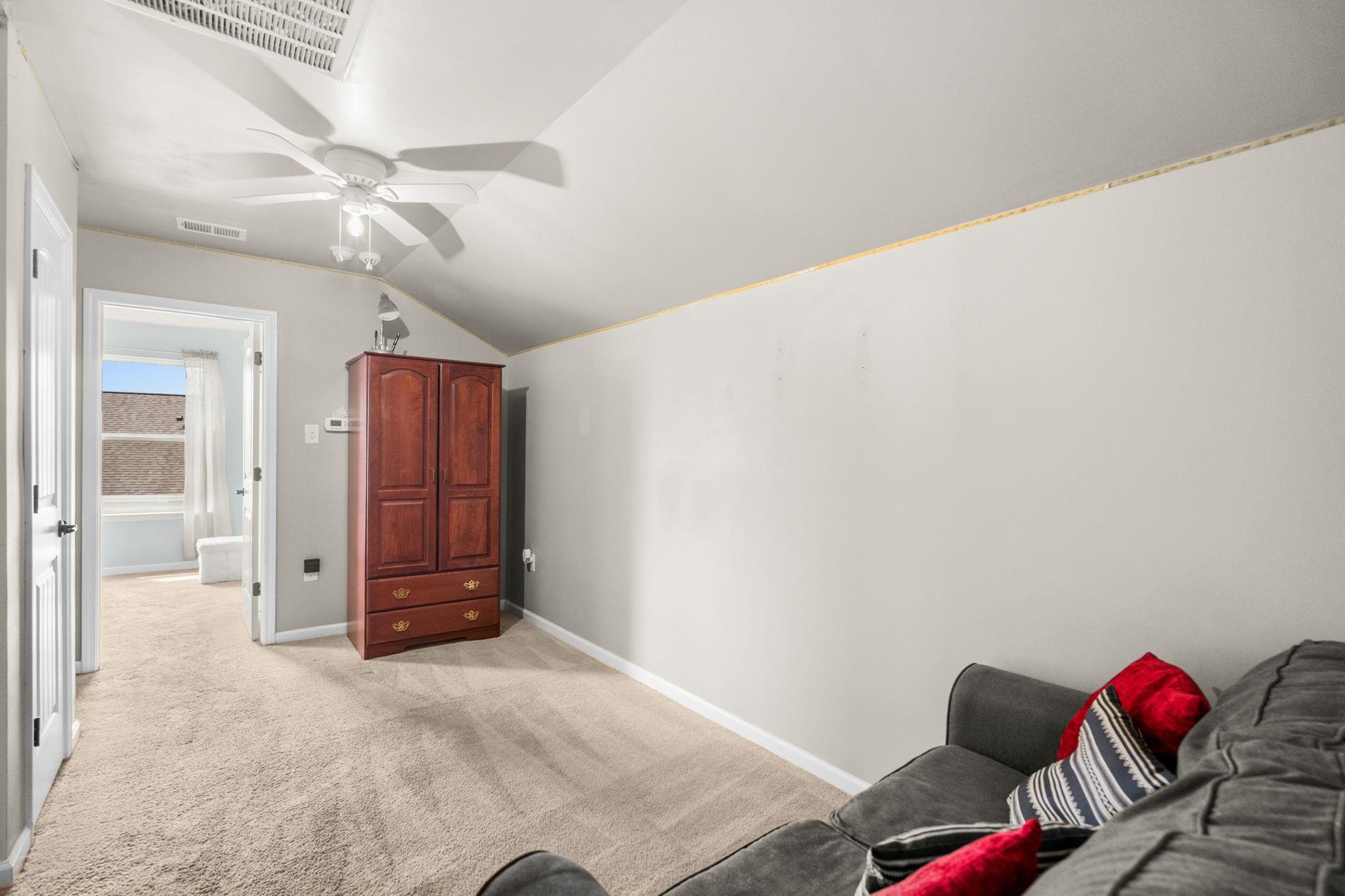 1076 Caprisia Loop Property Photo 53